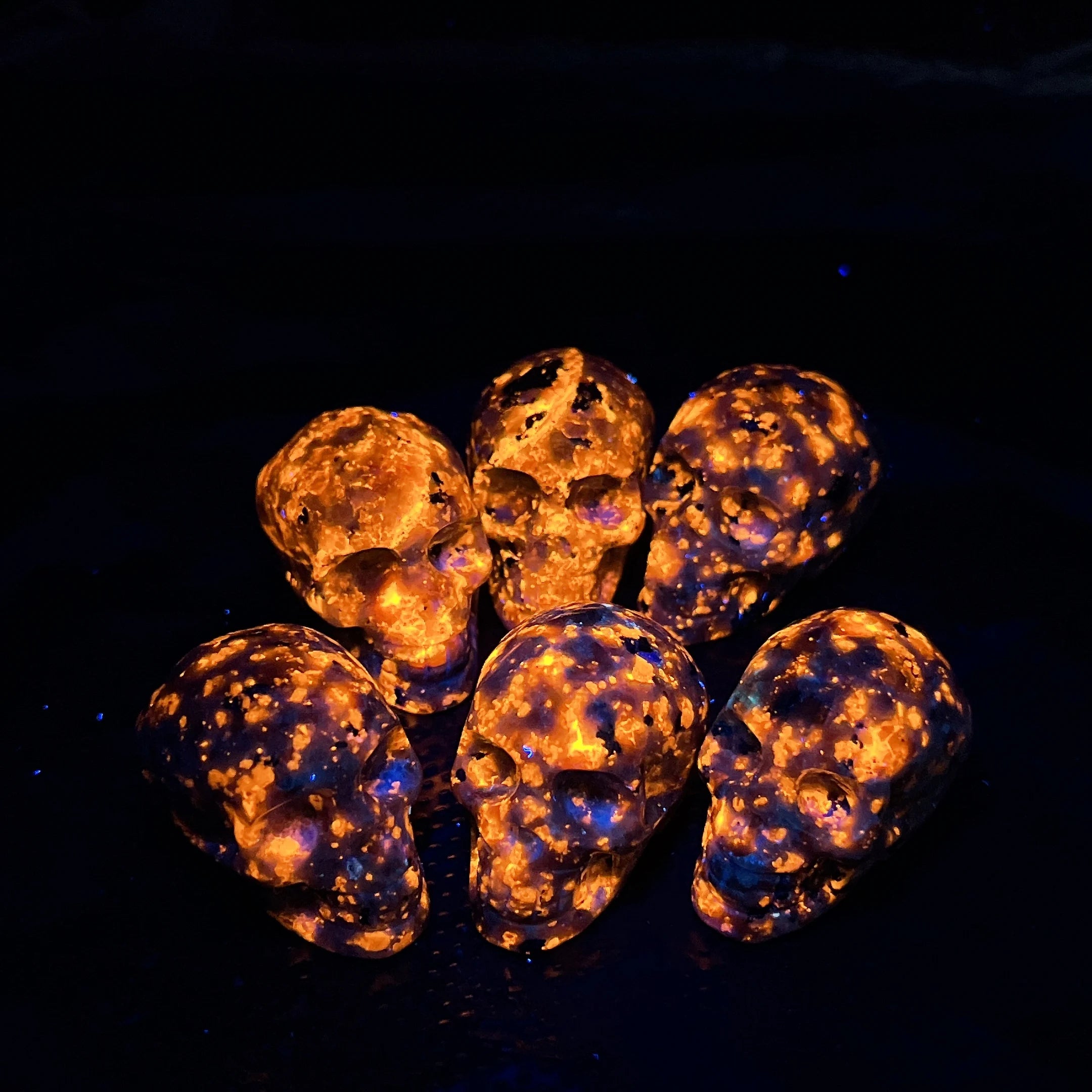 35mm Natural Yooperlite Skull Quartz Crystal Flame Stone Carving - Witchcraft Decor, Home Collection, Unique Spiritual Gift for Meditation & Altar Use