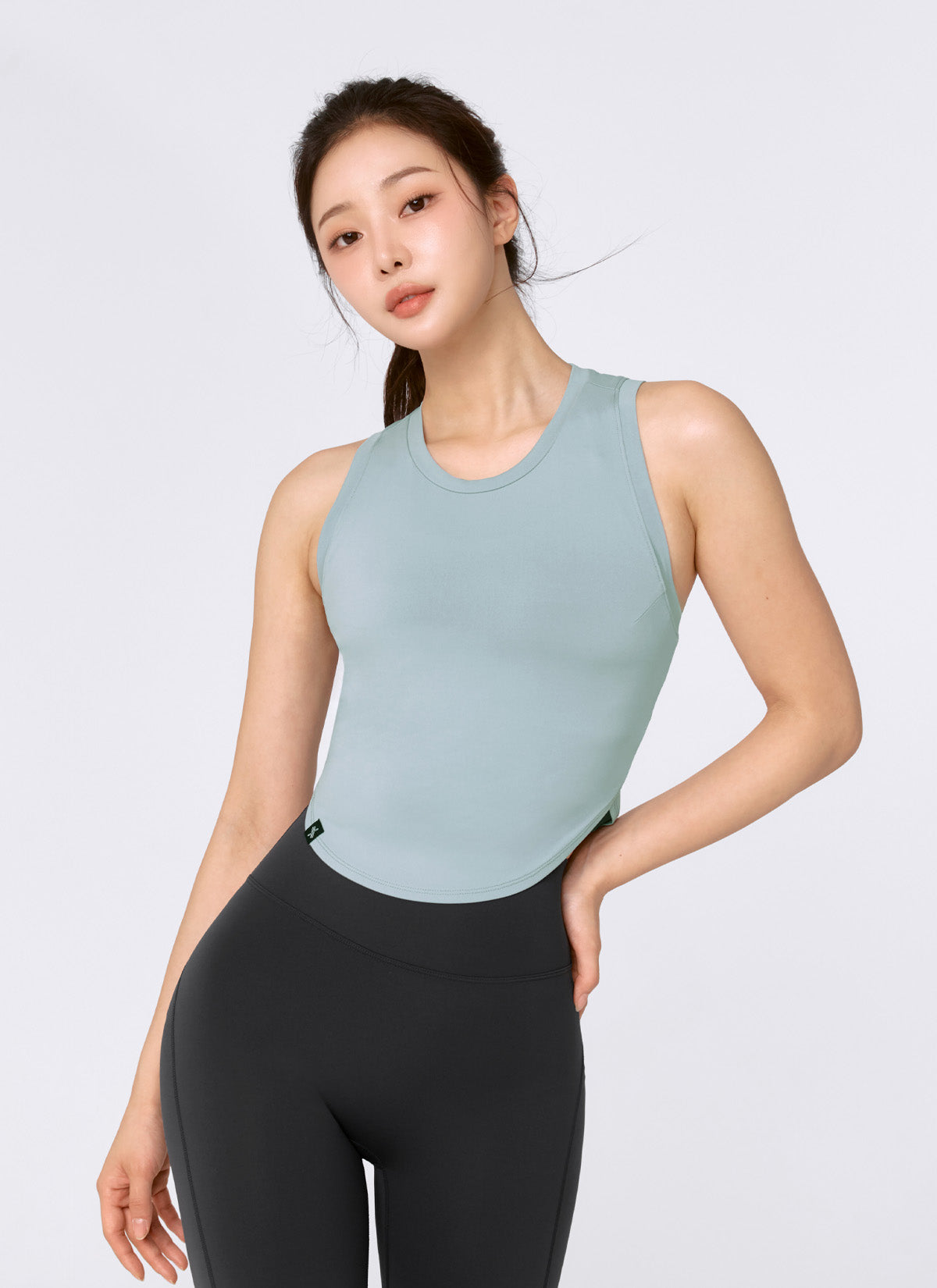 3-Pack XELLA Lightweight Round Neck Sleeveless Tops for Women - Perfect for Summer, Yoga, and Casual Wear