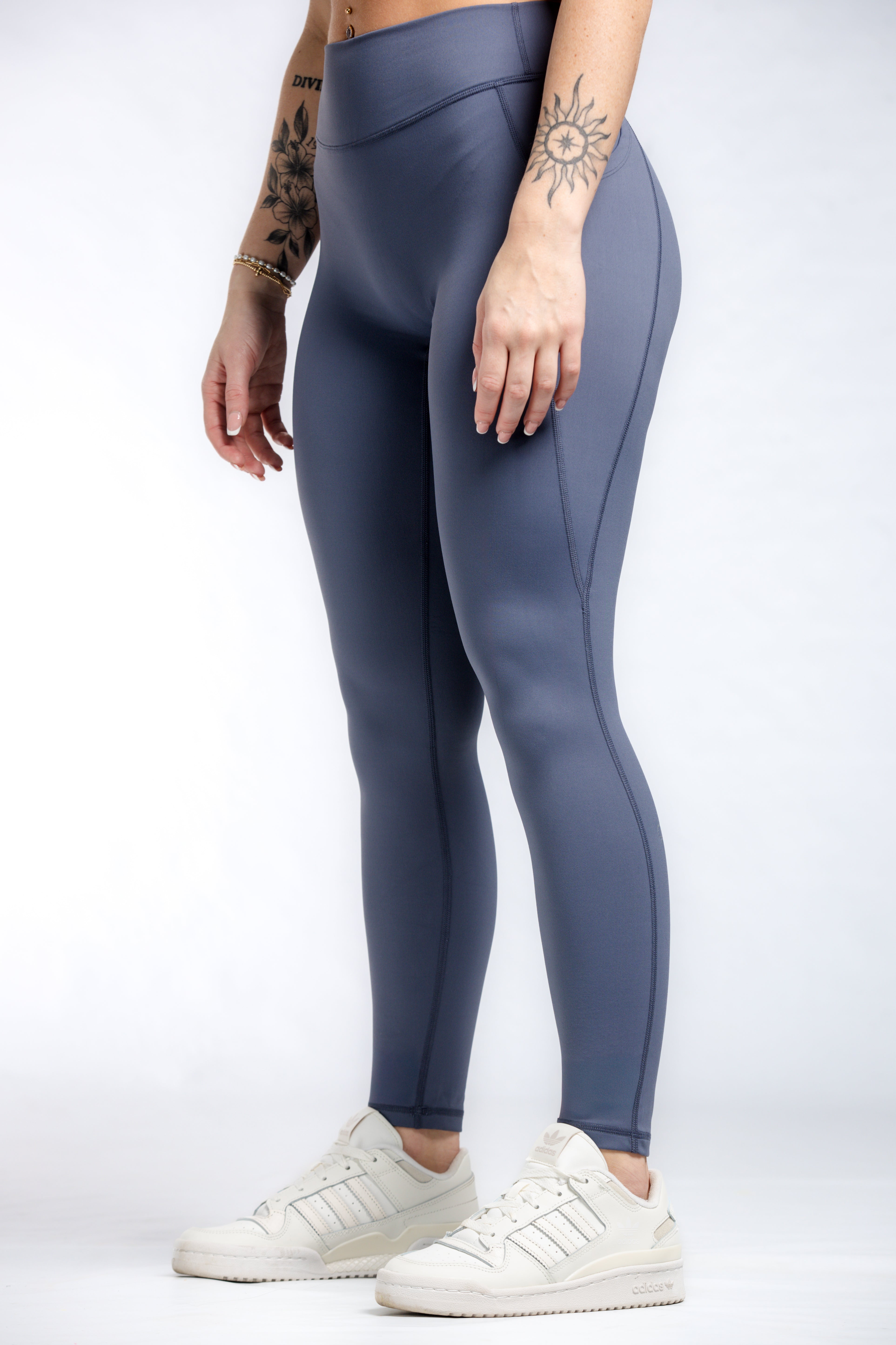 Premium High-Waisted Yoga Pants with Pockets & Booty Scrunch Detail - Comfortable Workout Leggings for Women | Trendy Ocean Blue | Perfect for Gym, Running & Lounge Wear