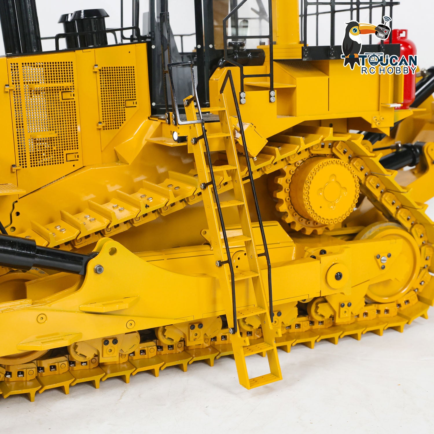 1/10 Scale D11T RC Bulldozer - 3 Plow Hydraulic Radio Control Construction Vehicle, Heavy Duty Simulation Crawler Tractor DIY PNP Model - Perfect for Construction Enthusiasts & RC Hobbyists (Outdoor Play, Collection, Gift Idea)