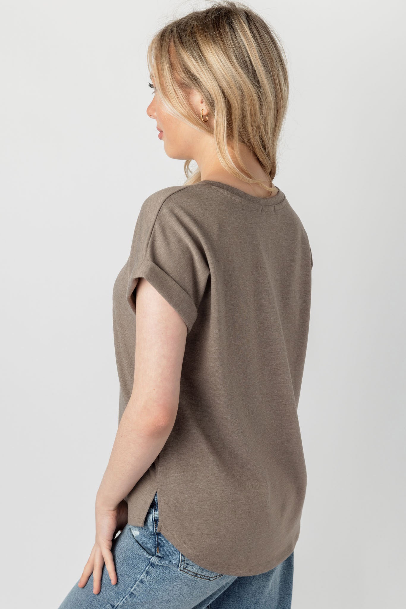 Women's Short Sleeve Sweatshirt with Side Slits - Casual Pullover Top for Yoga, Running & Everyday Wear