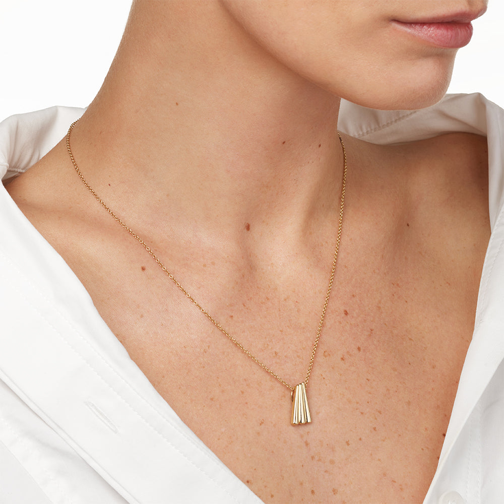 Elegant Gold Ribbed Fan Pendant Necklace for Women - Perfect for Parties, Weddings & Evening Events