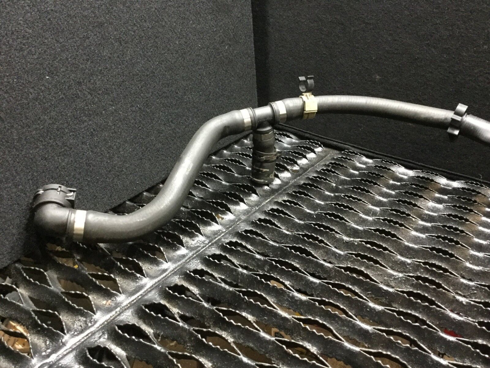 04 05 06 Porsche Cayenne 3.2L Radiator Hose Pipe Line - OEM Replacement Part for Engine Cooling System - Perfect for DIY Repairs & Maintenance