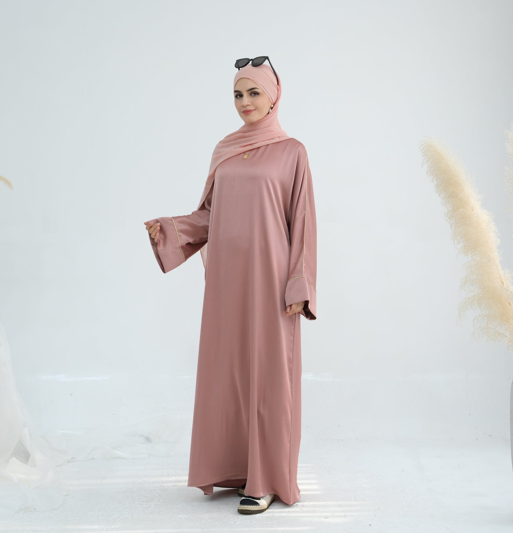Elegant Ayana Textured Piping Detail Abaya Dress - Pink Modest Islamic Clothing for Women | Perfect for Prayer, Mosque & Special Occasions