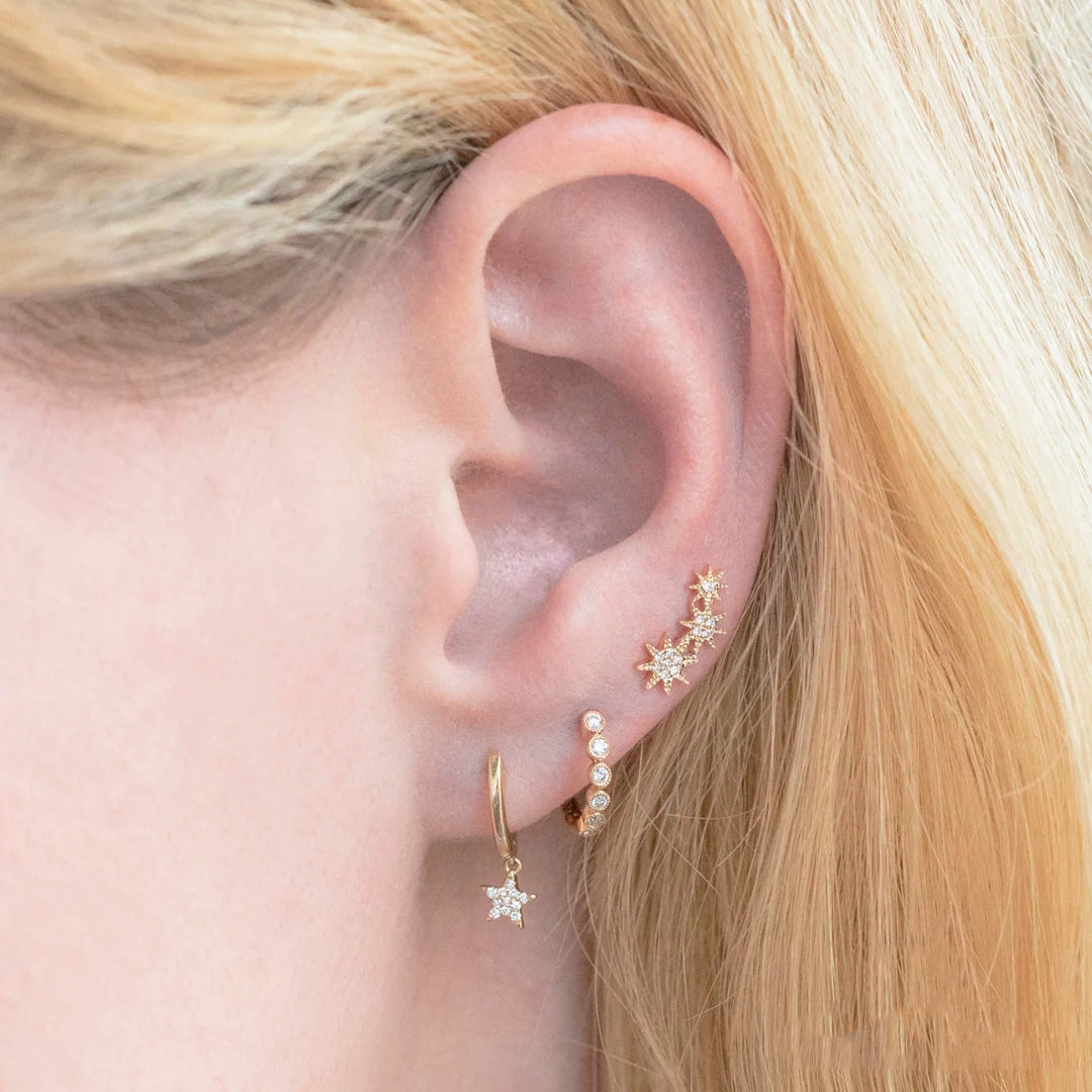 Shy Creation Star Huggie Earrings for Women - Minimalist Gold Hoop Earrings for Everyday Wear - Perfect for Casual Outfits, Work & Date Nights