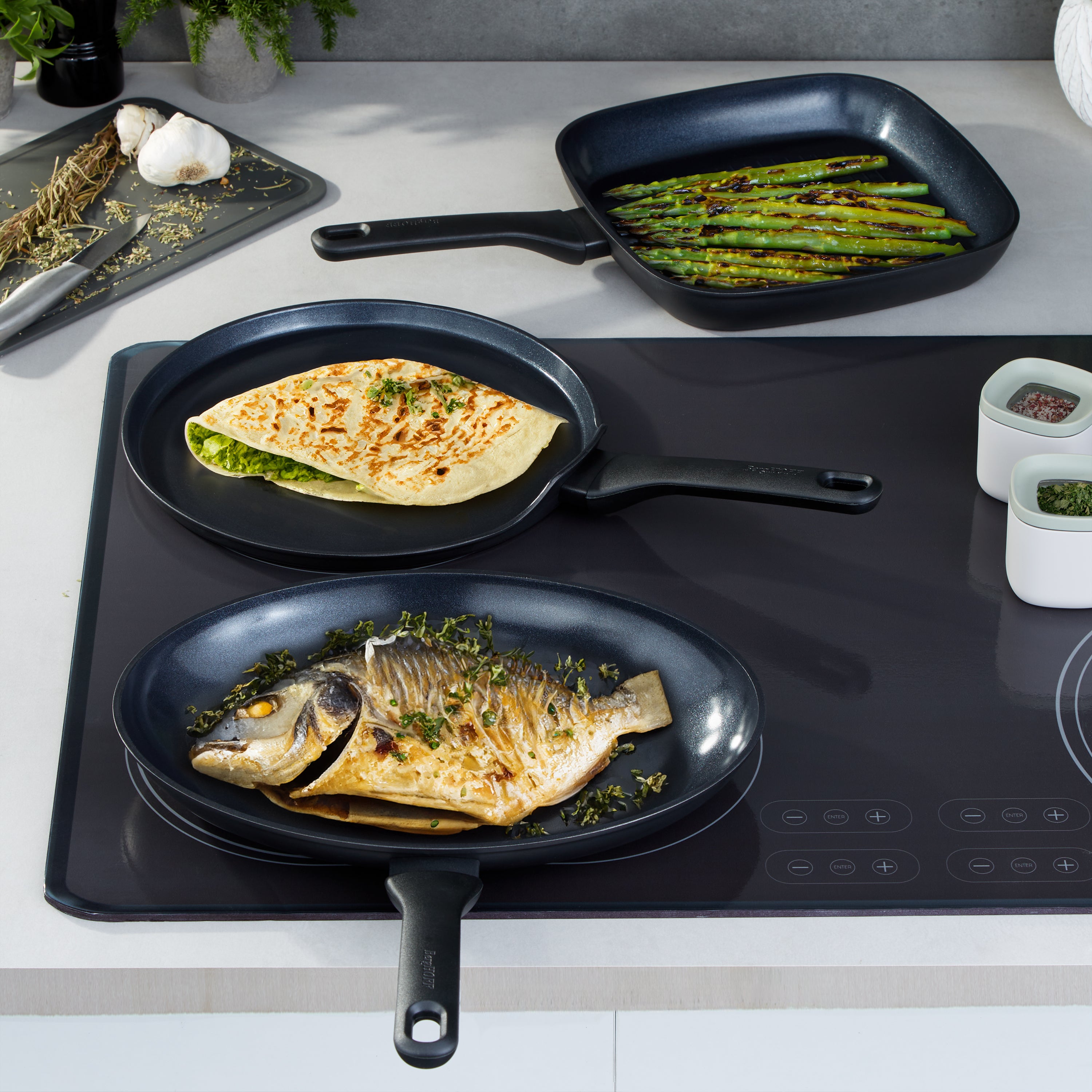 BergHOFF DiNA Helix 3-Piece Nonstick Cookware Set | Recycled Aluminum Pans | Oven Safe to 260°C | Perfect for Induction, Gas & Electric Stoves | Ideal for Sautéing, Frying & Simmering