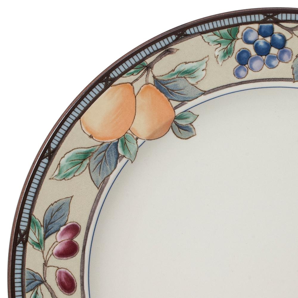 Garden Harvest® 10.5 Inch Ceramic Dinner Plates - Elegant Stoneware Plates for Home, Restaurant & Outdoor Dining - Microwave & Dishwasher Safe - Set of 4 (Beige)