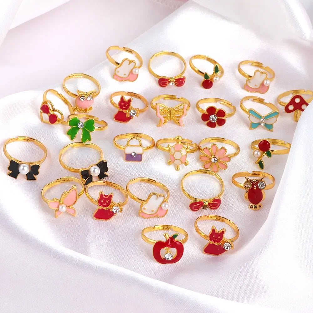 Stylish Cute Ring for Women - Elegant Fashion Jewelry Gift for Her - Perfect for Parties, Dates & Everyday Wear