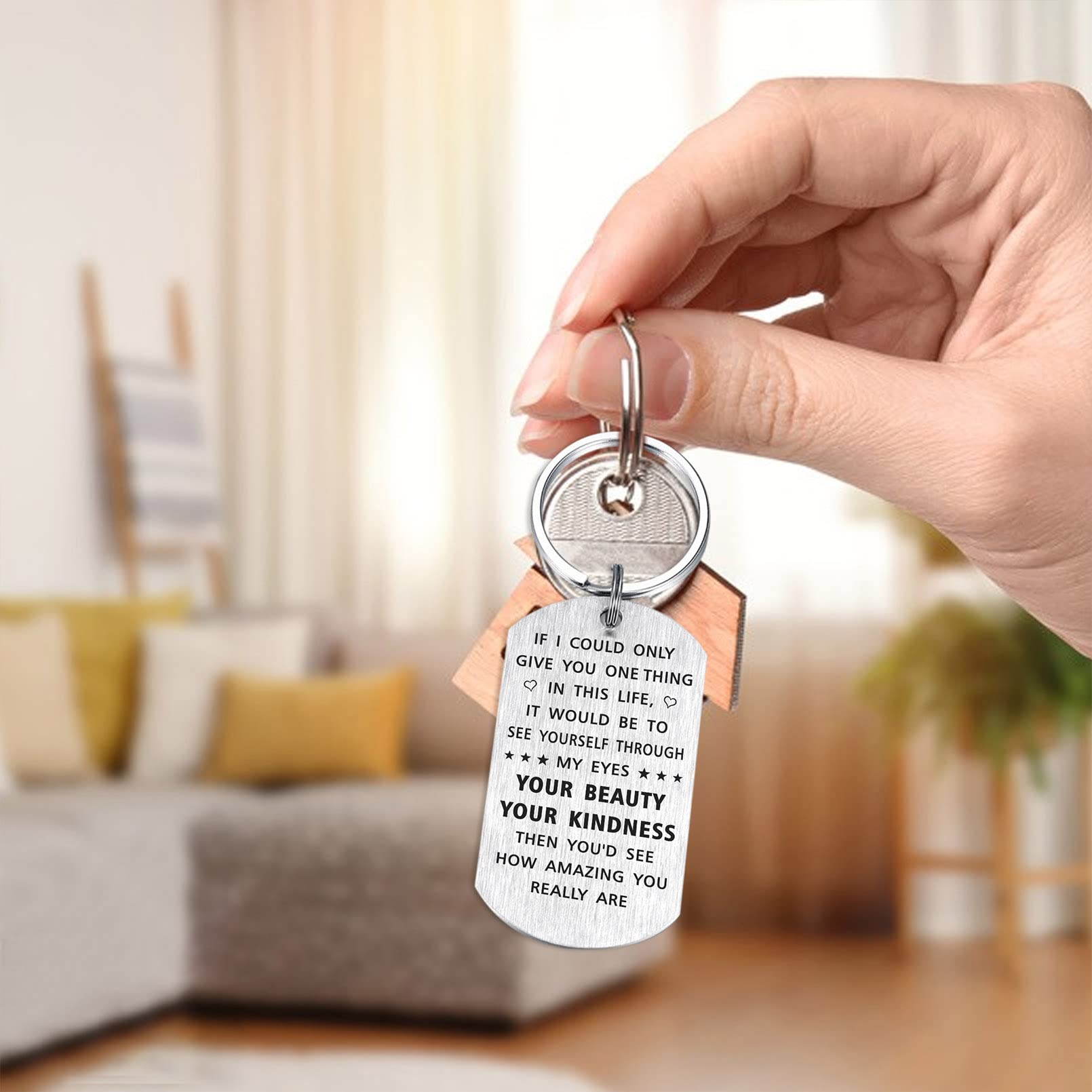 I Love My Favorite Granddaughter Keychain - Engraved Birthday & Graduation Gift for Granddaughters - Perfect for Keyrings, Backpacks & Special Occasions