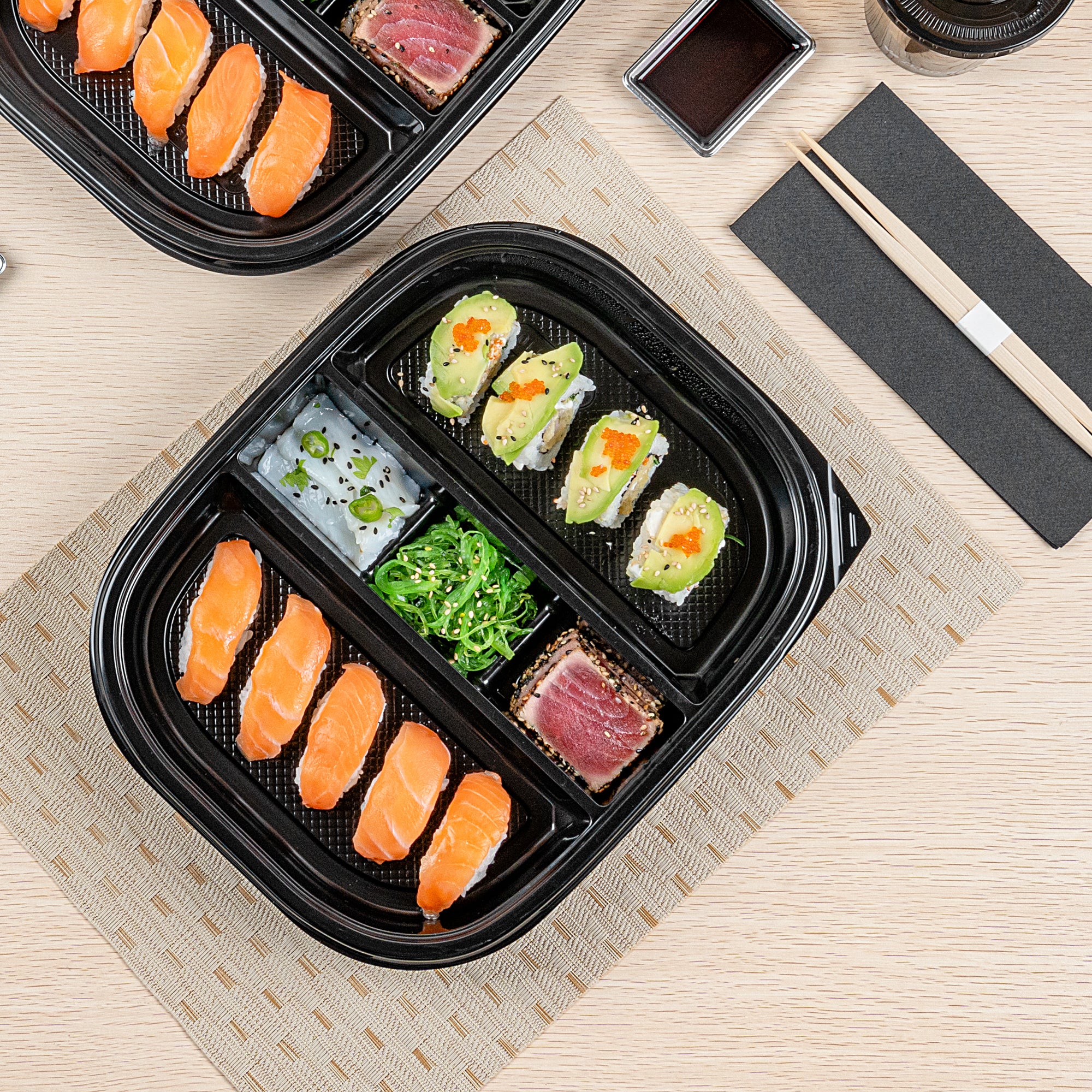 Bento Tek 51 oz Rectangle Black Plastic Bento Box with 5 Compartments - 12.25