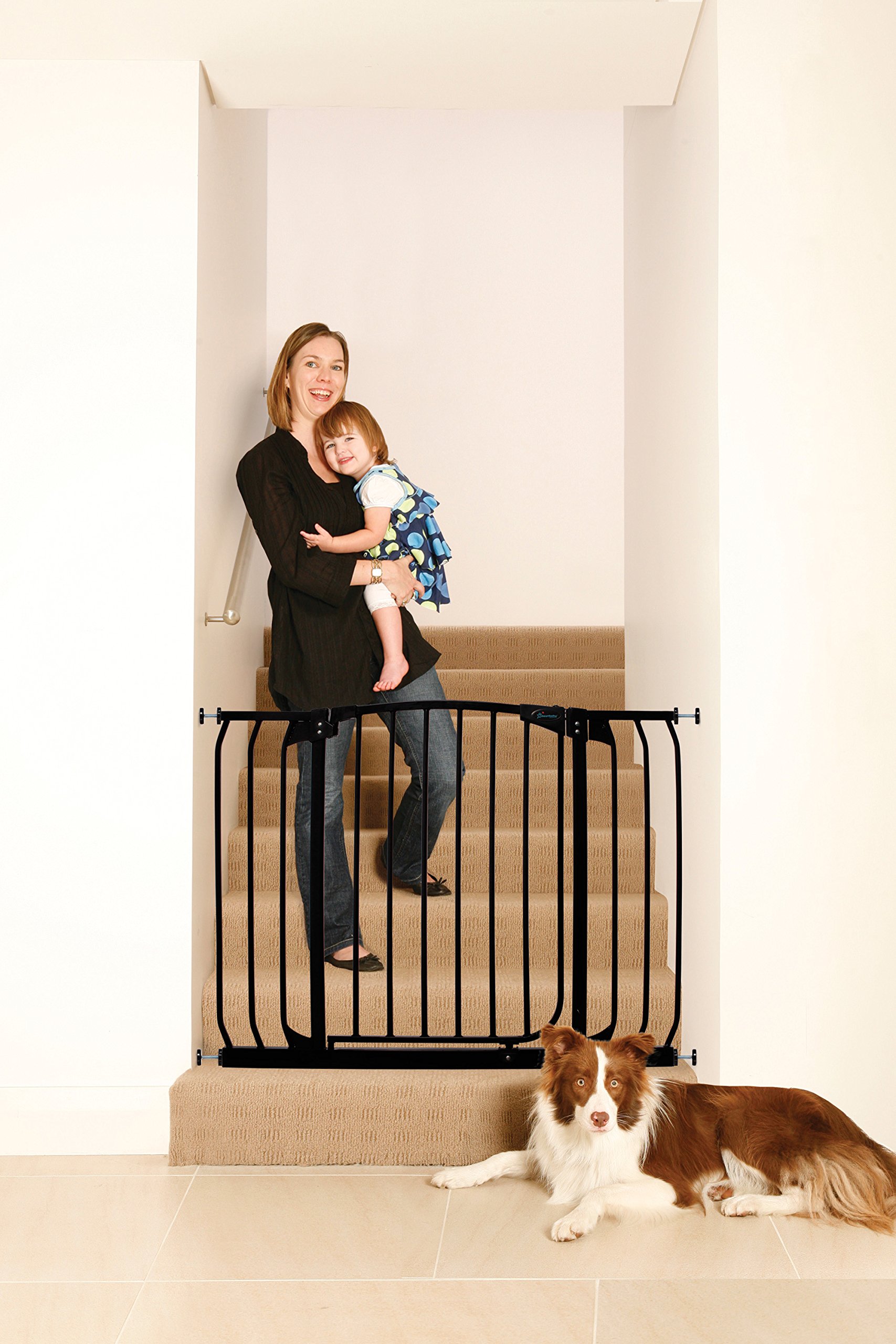 Dreambaby Chelsea Auto-Close Baby Safety Gate - 38 to 46 Inches Wide Adjustable Child Proof Gate for Stairs, Doorways & Hallways - Perfect for Toddlers & Pets at Home