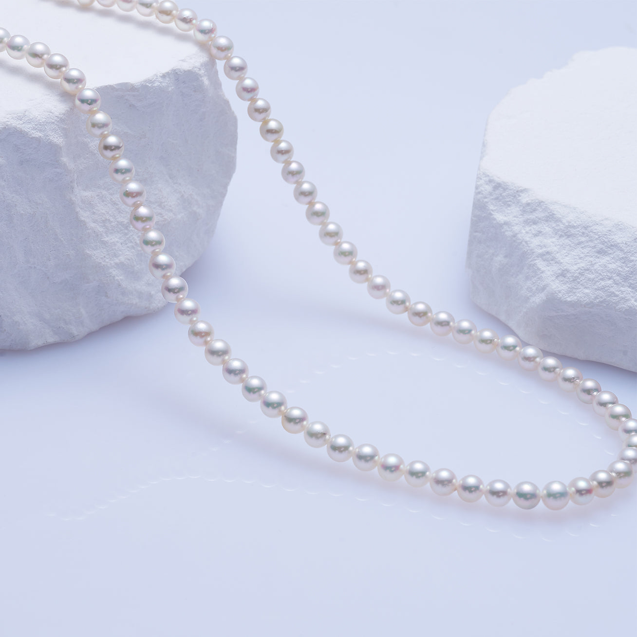 18K Gold Akoya Pearl Necklace with High Luster - Elegant Jewelry for Women, Perfect for Weddings, Parties & Special Occasions