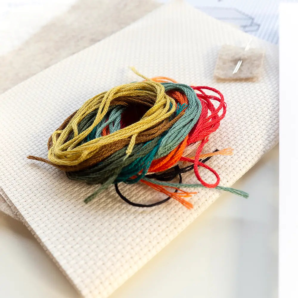 Bibliophilia Cross Stitch Kit for Book Lovers - DIY Embroidery Starter Set with Pattern, Thread & Needle - Perfect for Home Decor, Gifts & Relaxation