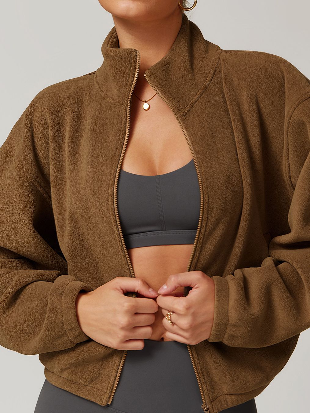 ZASUWA Women's Fleece Jacket with Zipper Pockets & Stand-Up Collar - Cozy Winter Outerwear for Hiking, Camping & Outdoor Activities