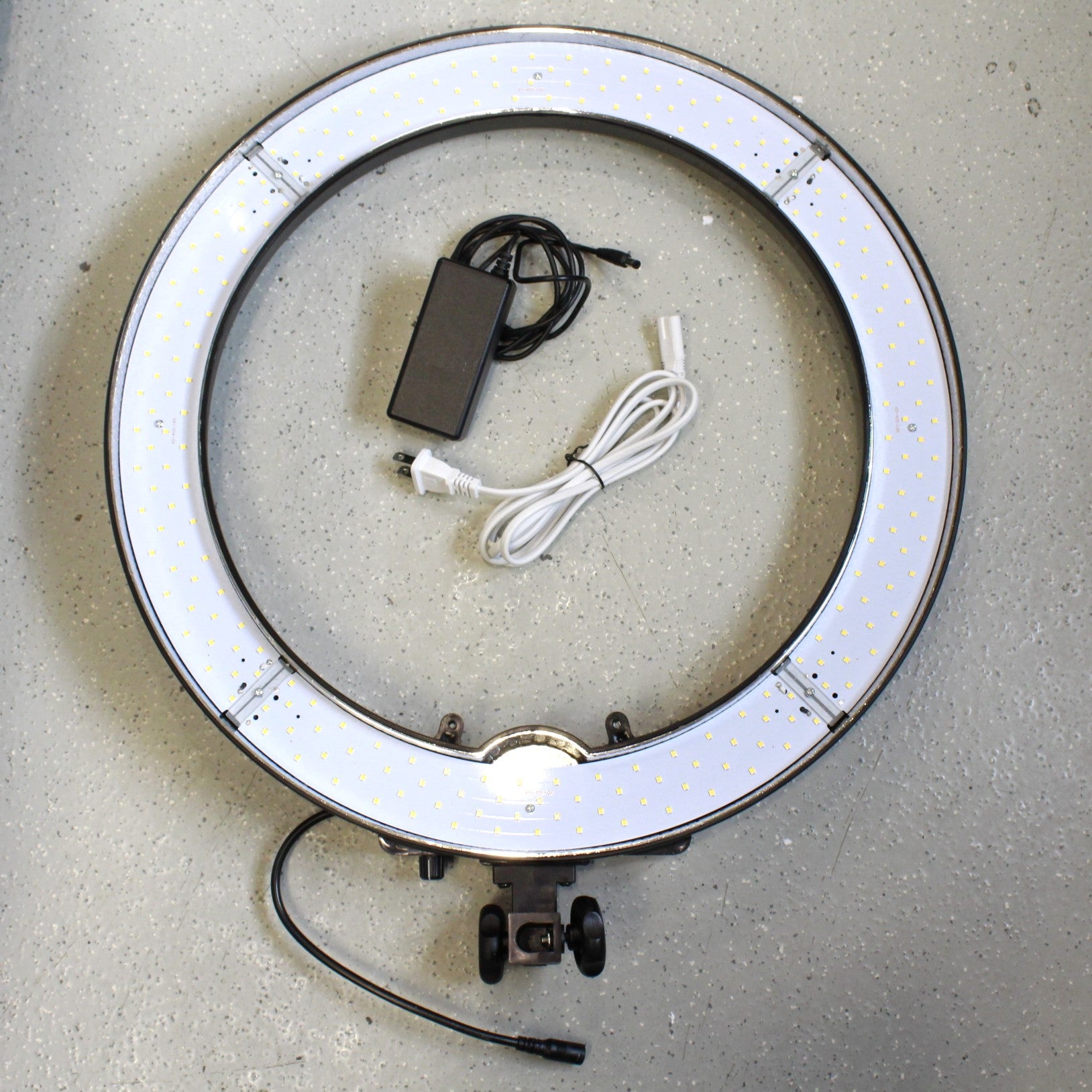 Professional Savage Luminous Pro LED Ring Light for Photography, Makeup & Video - Perfect for YouTube, TikTok, Live Streaming & Vlogging