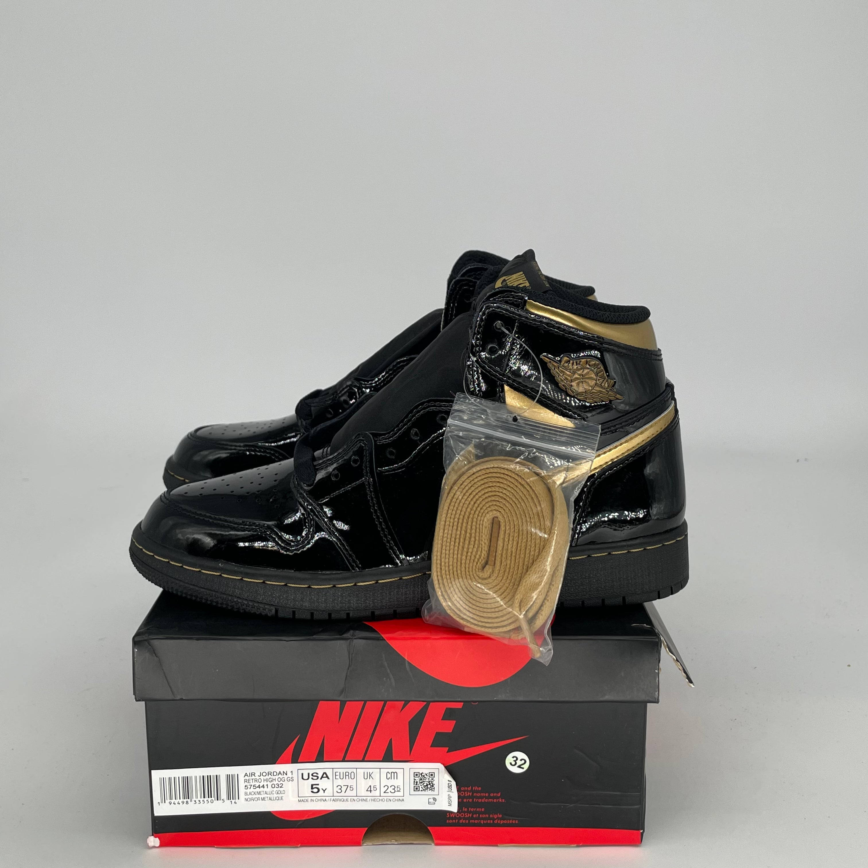 Original Air Jordan 1 Retro High OG 'Black Metallic Gold' Women's Size 5/6.5W (555088-032) - Basketball Shoes for Women, Streetwear Fashion Sneakers for Casual Wear & Sports