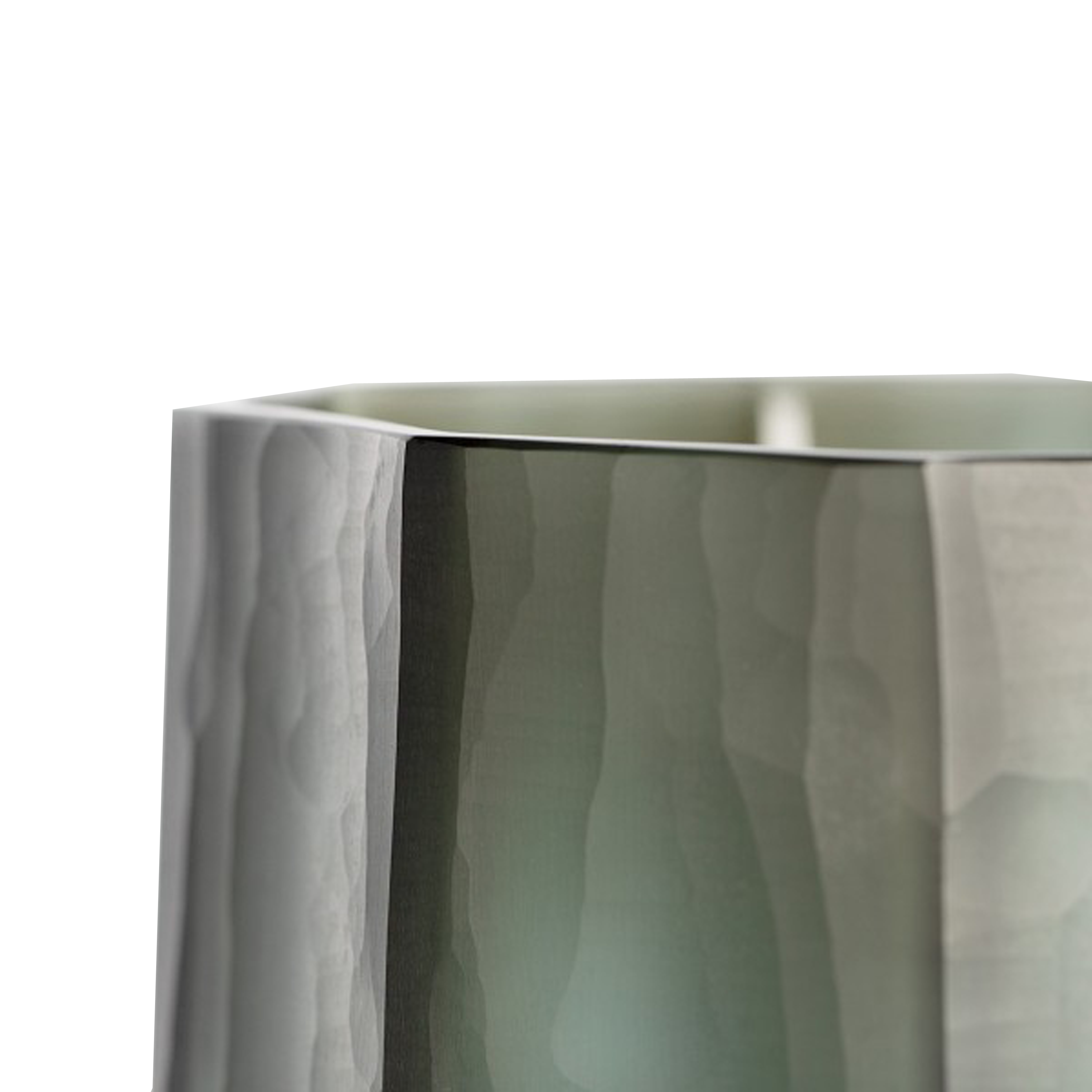 Elegant Fluted Glass Vase for Home Decor - Perfect for Fresh Flowers, Centerpieces, and Wedding Decorations