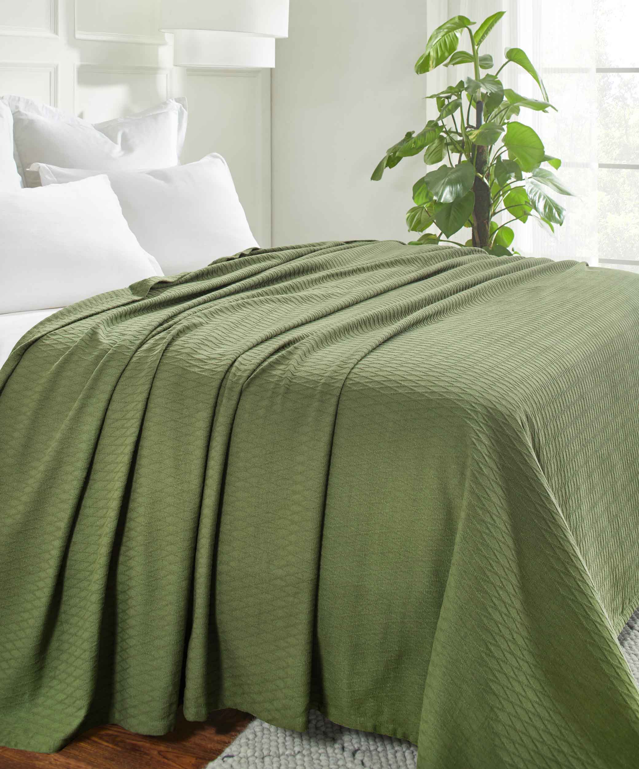Premium Cotton All-Season Diamond Pattern Bed Blanket & Sofa Throw - Soft Cozy Blanket for Bedroom, Living Room, Travel and Gift Giving
