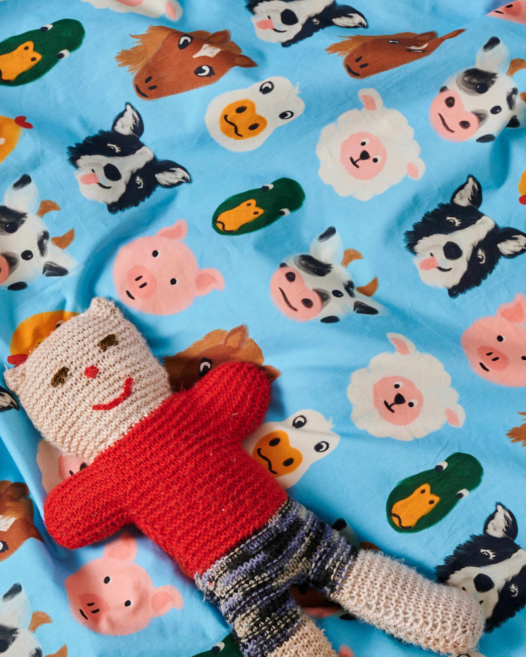 Farm Friends Organic Cotton Quilt Cover Set - Breathable & Hypoallergenic Bedding for All Seasons | Perfect for Master Bedroom, Guest Room & Dorm Decor (Queen Size, USA)