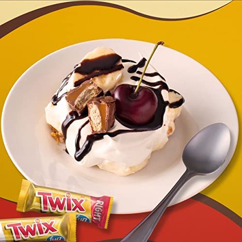 Twix Left & Right Caramel Milk Chocolate Fun Size Bars – Individually Wrapped Bulk Snack Pack (1 LB) – Perfect for Halloween Treats, Party Favors & Office Snacks