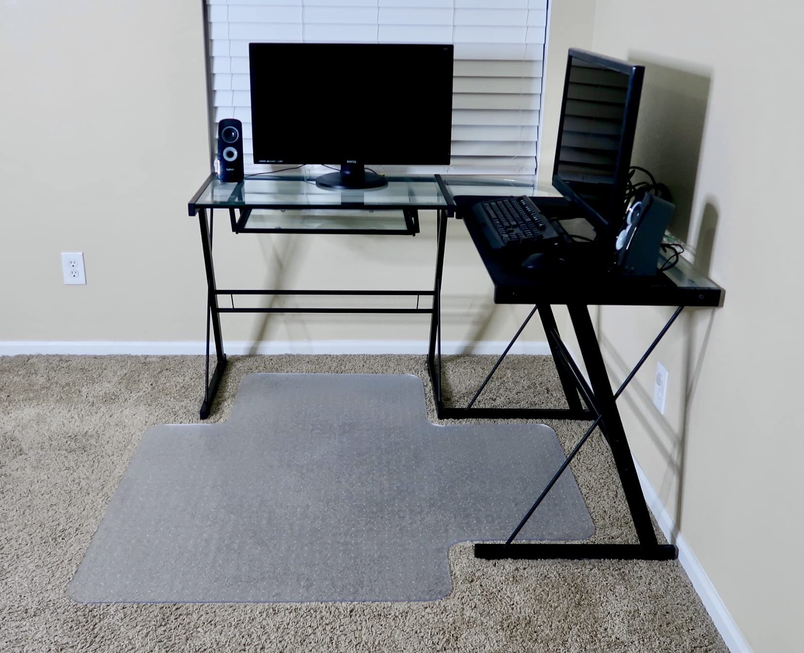 L-Shaped PVC Desk Mat, Studded & Transparent for Office Use