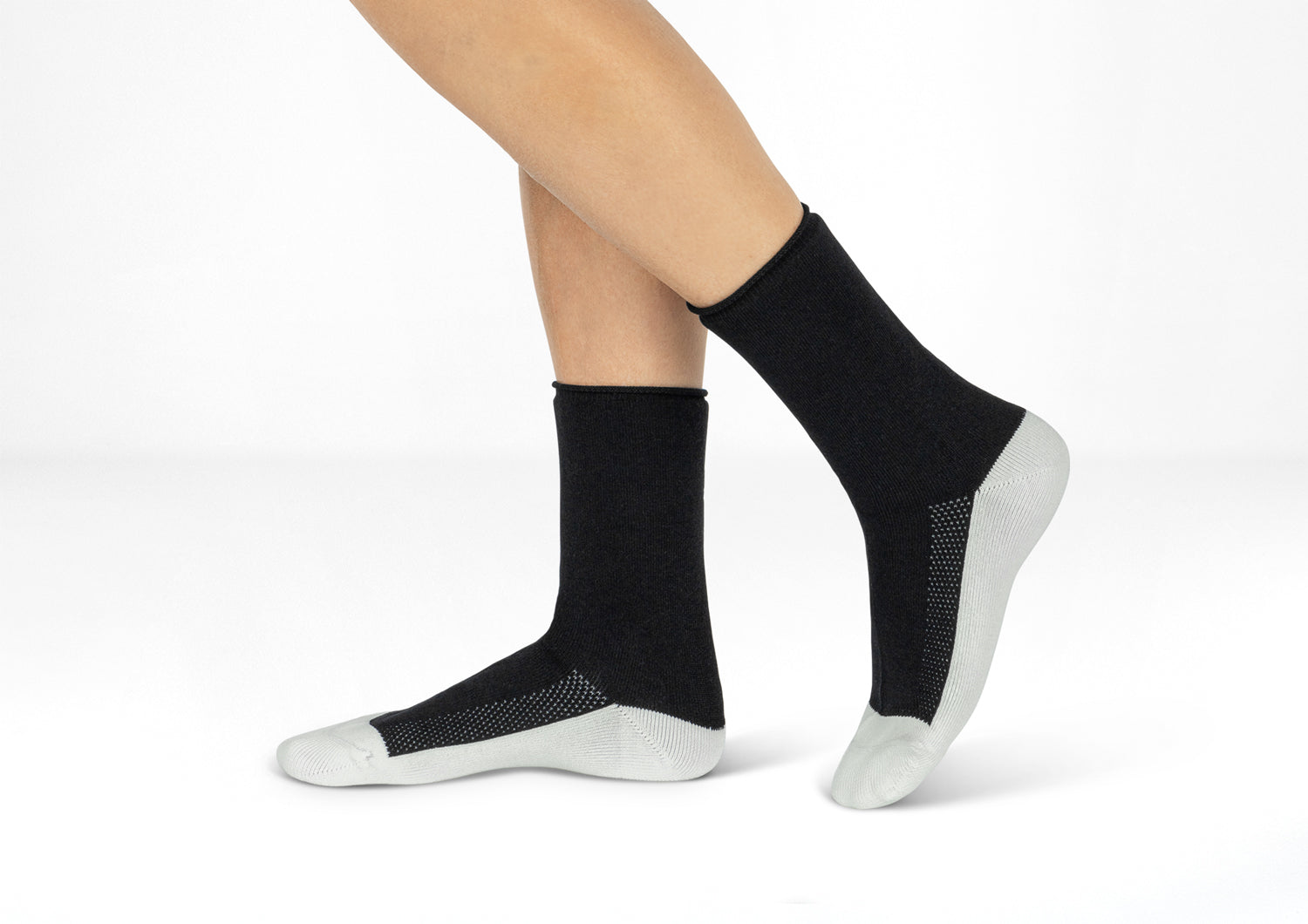 Extra Roomy Diabetic Socks for Men & Women - Thick Comfortable Non-Binding Black Socks for Swollen Feet, Circulation & Diabetes Care - Perfect for Daily Wear, Travel & Medical Use