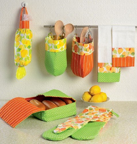 McCall Pattern Company M6978 Adjustable Apron & Kitchen Accessories Set - One Size for Cooking, Baking, BBQ & Home Decor