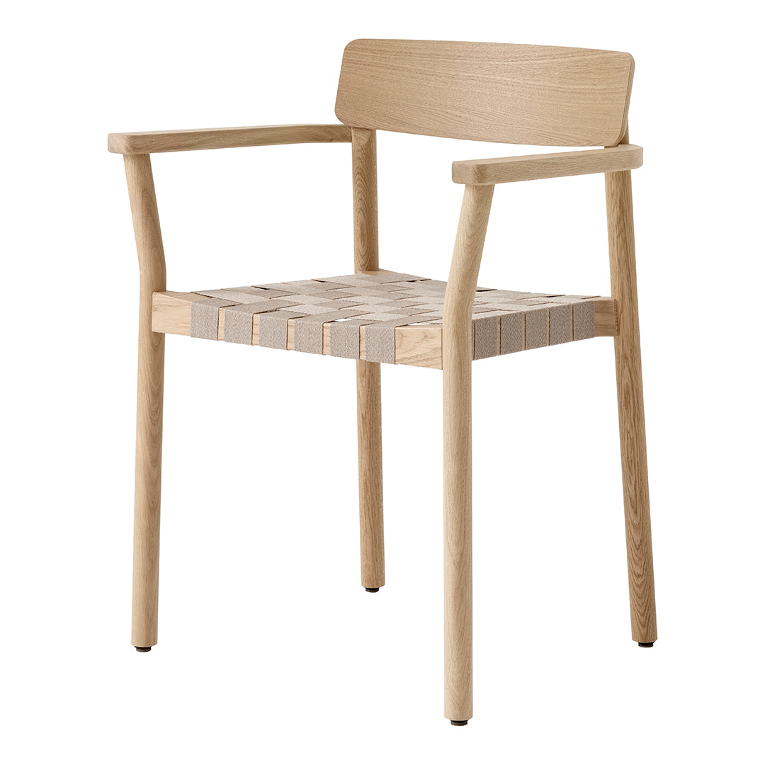 Betty TK9 Armchair - Modern Accent Chair for Living Room, Bedroom & Office - Comfortable Upholstered Lounge Chair with Wooden Legs - Perfect for Reading, Relaxing & Home Decor
