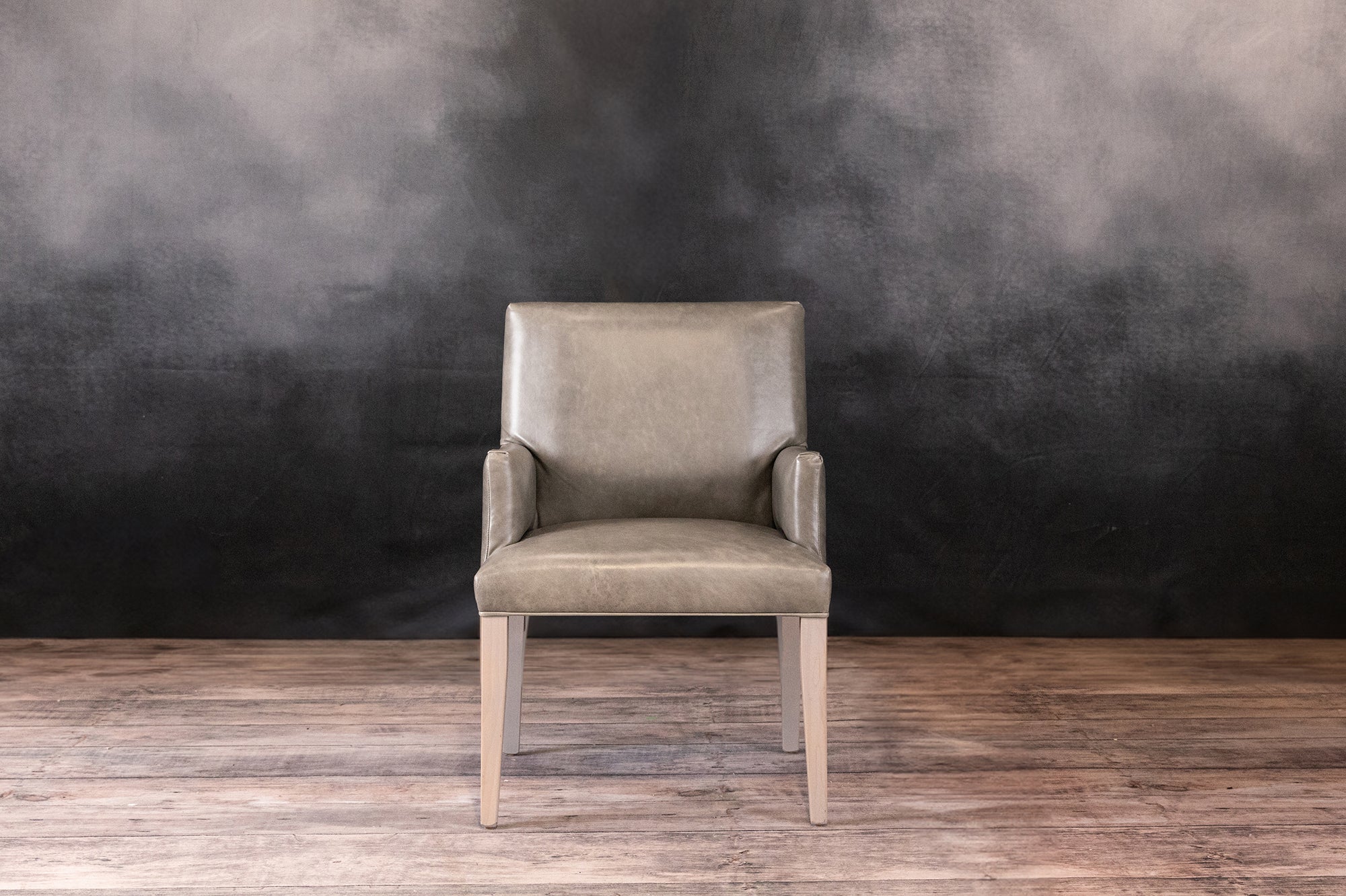 Costello Arm Chair - Modern Comfortable Lounge Chair for Living Room, Office & Reading - Perfect for Relaxing & Decorating Your Home
