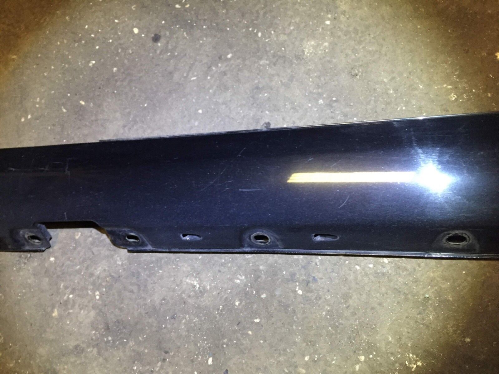 Mercedes C320 Left Driver Side Rocker Panel Skirt Molding OEM Replacement Part - Perfect for Car Body Repair & Customization