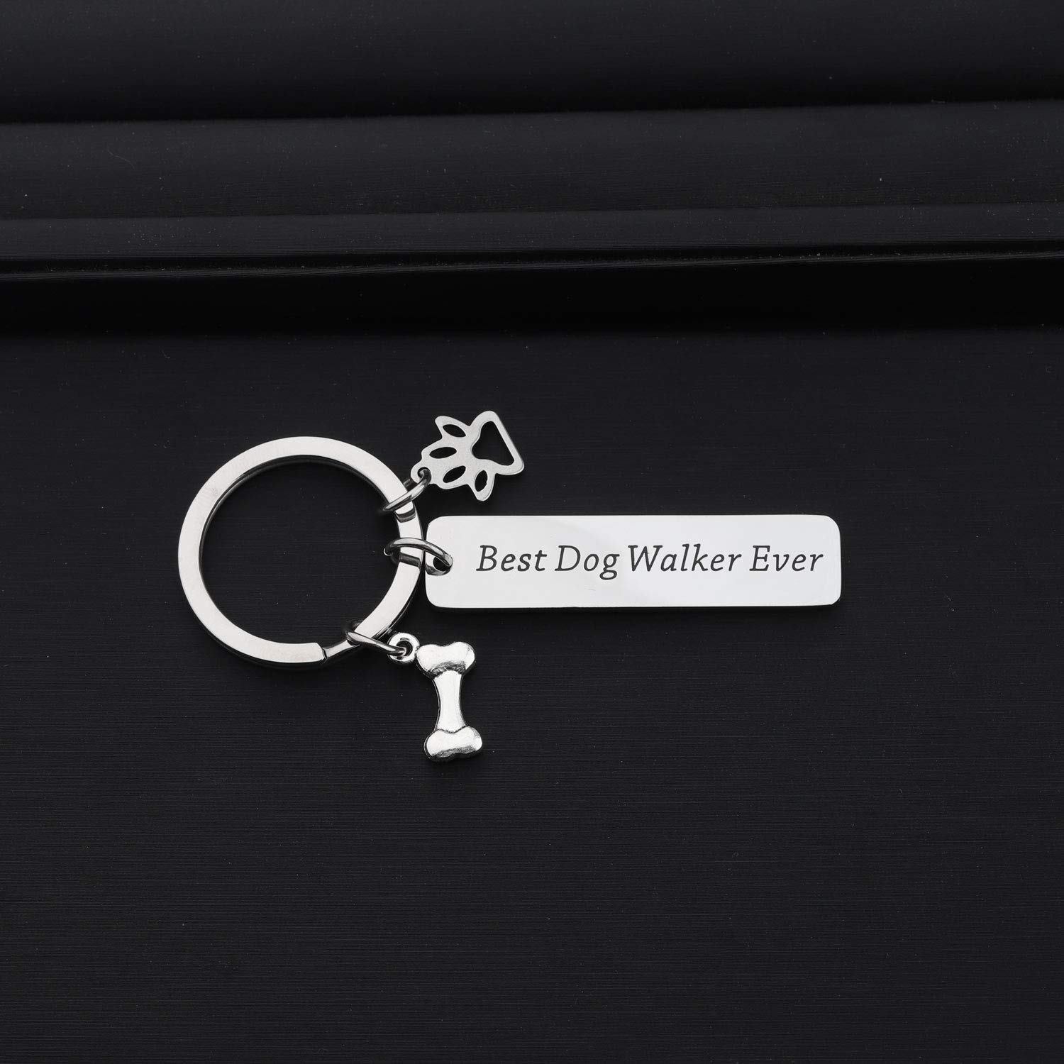 Best Dog Walker Ever Keychain - Personalized Dog Sitter Appreciation Gift for Dog Walking Professionals | Perfect for Thank You Gifts, Farewell Presents & Pet Care Recognition