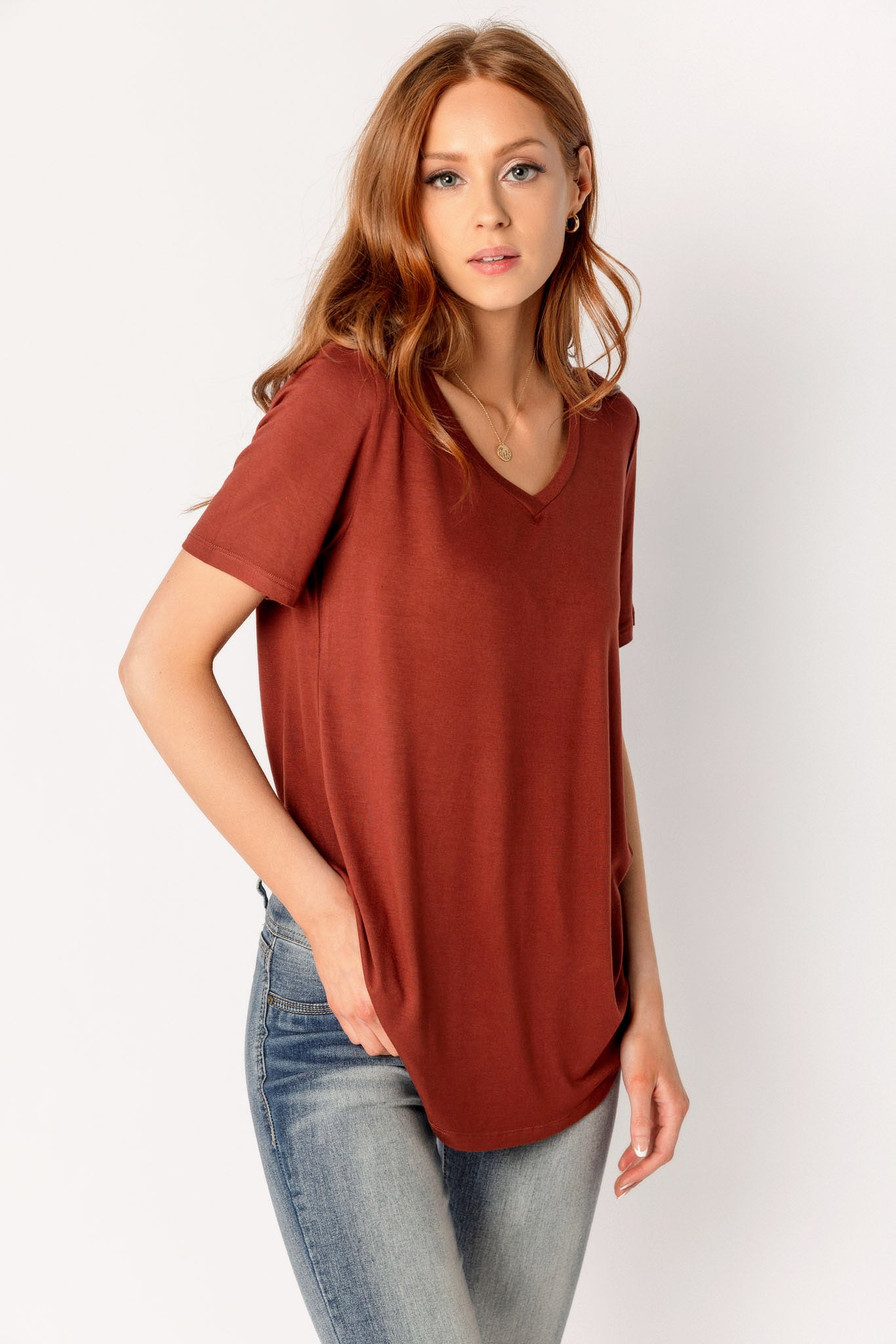 Women's Casual Short Sleeve V-Neck T-Shirt with Asymmetrical Shirttail Hem - Soft Cotton Blend Top for Everyday Wear, Work & Weekend Outings