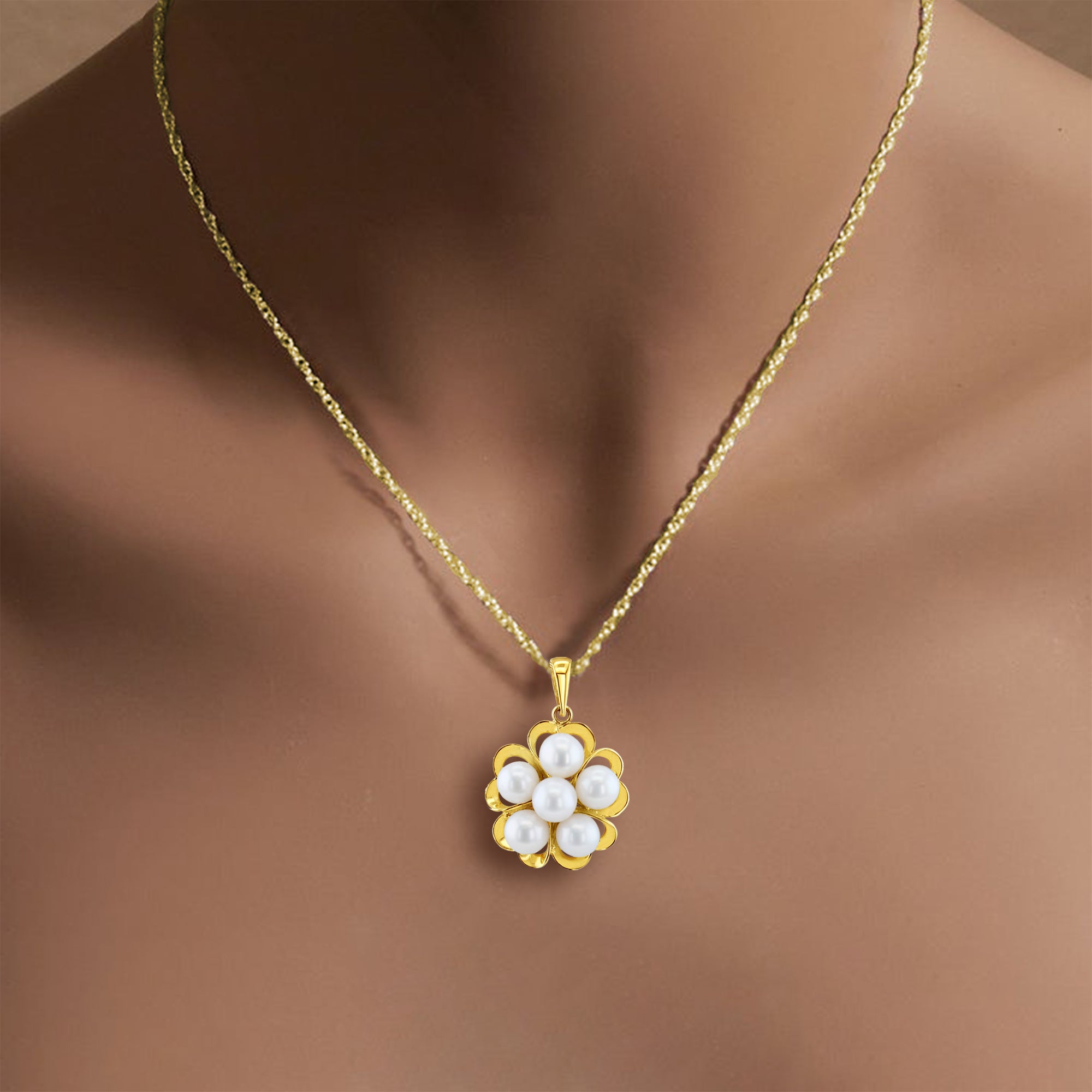 Elegant Freshwater Pearl Flower Cluster Necklace for Women - Perfect for Weddings, Parties & Special Occasions