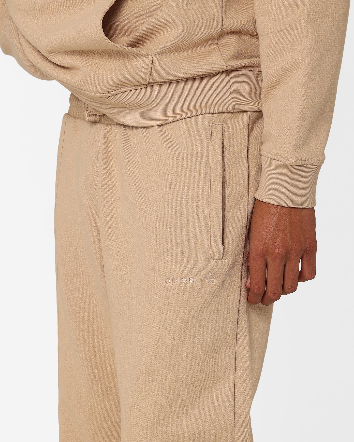 Adidas City Essential Sweatpants for Men - Comfortable Joggers with Elastic Waistband & Pockets - Perfect for Gym, Running, and Casual Wear