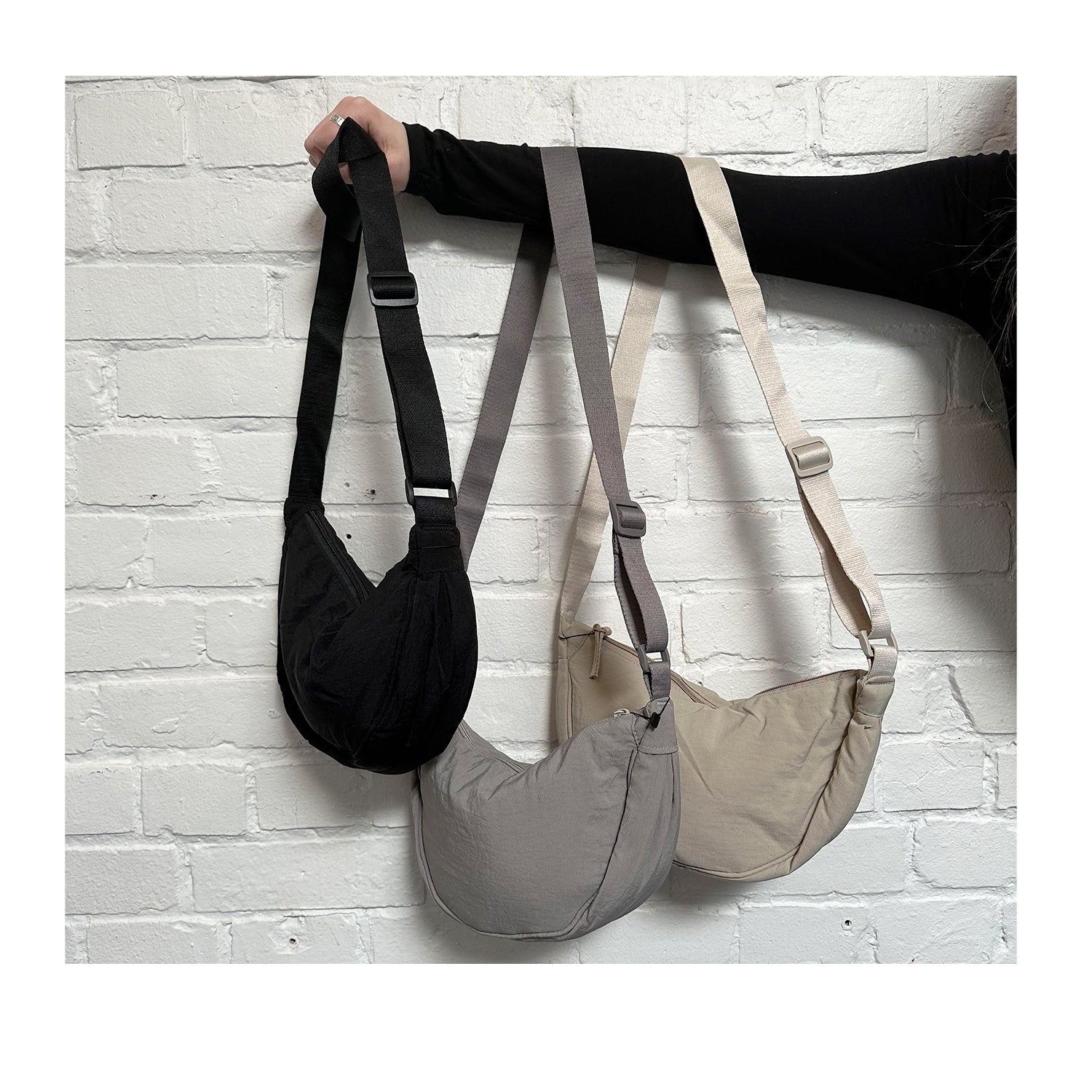 FLOOF Everyday Crossbody Bag for Women - Stylish Black Leather Shoulder Purse - Perfect for Work, Travel & Daily Use