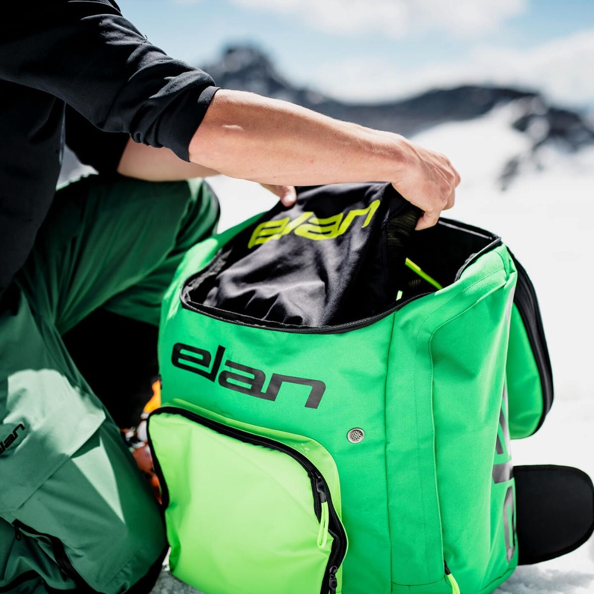 Elan Race Backpack 60L - Lightweight Hiking Backpack for Men & Women - Waterproof Travel Backpack for Camping, Trekking & Outdoor Adventures