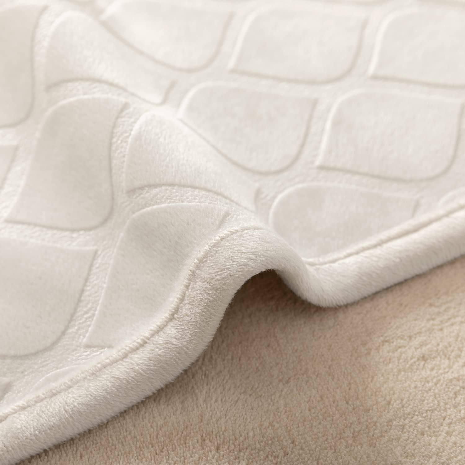 Waterproof Dog Blanket - Super Soft Plush Pet Throw for Couch, Sofa & Bed - Moroccan Style Fuzzy Cozy Blanket (82x102 Inches, Cream Beige) - Perfect for Indoor Use, Travel & Dog Beds