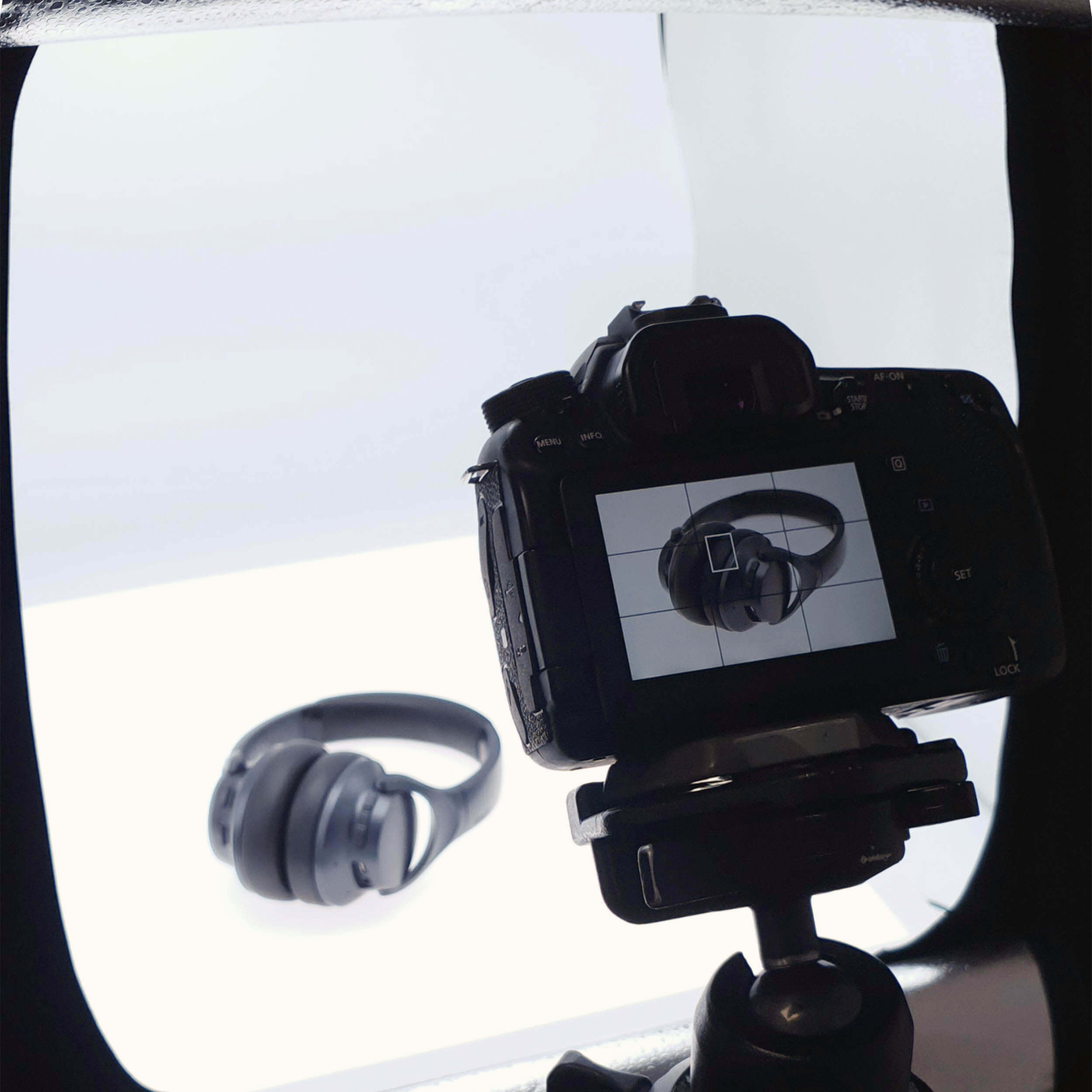 60x60cm Ultra Thin Shadowless LED Photography Mat for Product Shooting - Perfect for E-commerce, Jewelry, Cosmetics & Small Item Photography