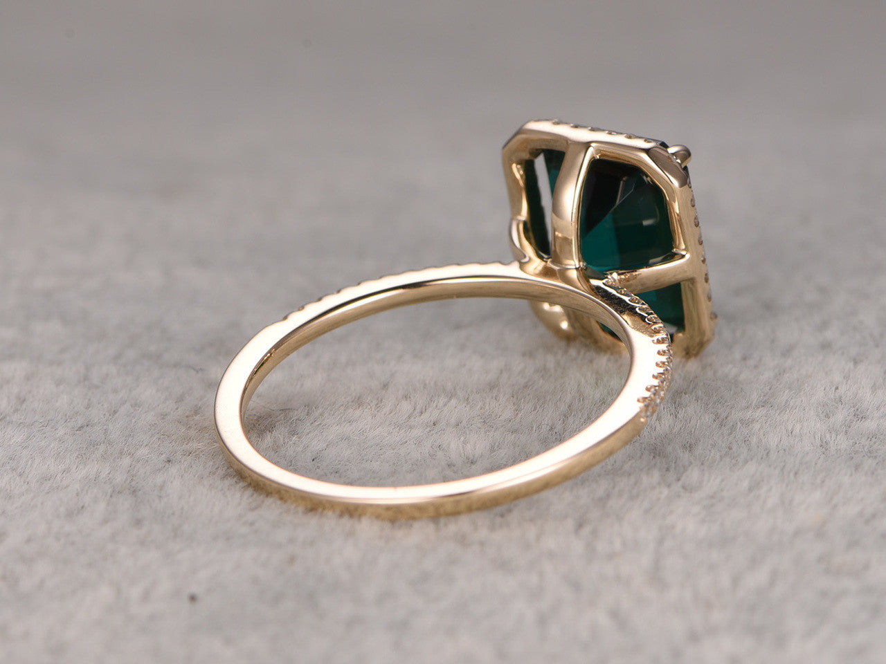 2.6 Carat Emerald Cut Diamond Engagement Ring 14K/18K Yellow Gold Halo Moissanite Wedding Band - Elegant Promise Ring with Big Stone for Proposals, Anniversaries & Special Occasions