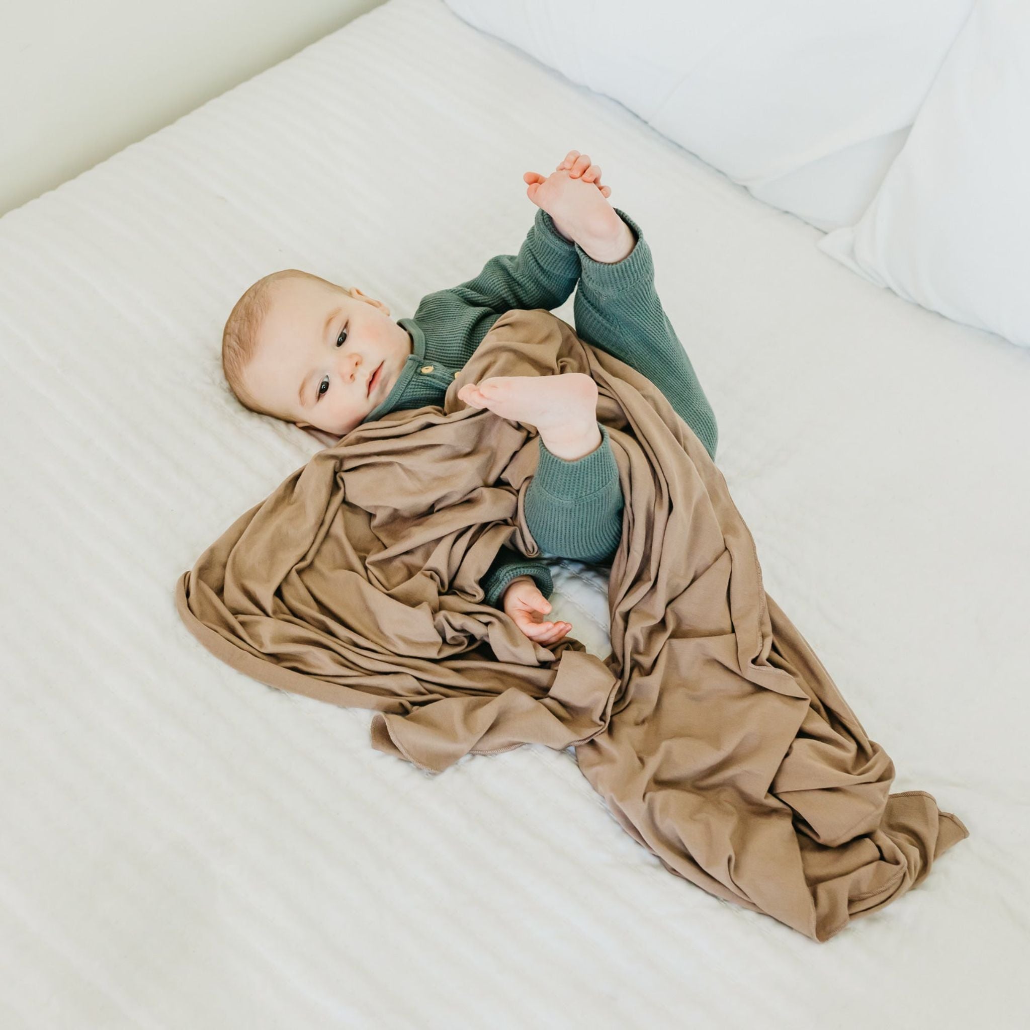 Soft Gobi Knit Swaddle Blanket for Babies - Breathable & Cozy Baby Wrap for Newborns, Infants & Toddlers - Perfect for Swaddling, Nursing, Stroller & Car Seat Use