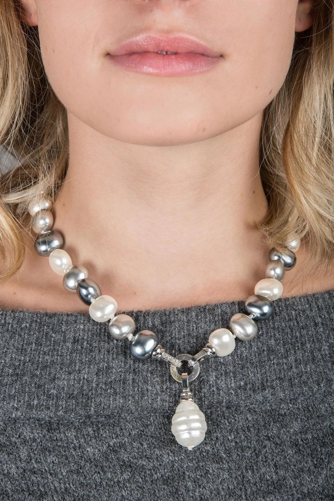 Elegant Multicolor Pearl Drop Necklace for Women - Perfect for Weddings, Parties & Special Occasions
