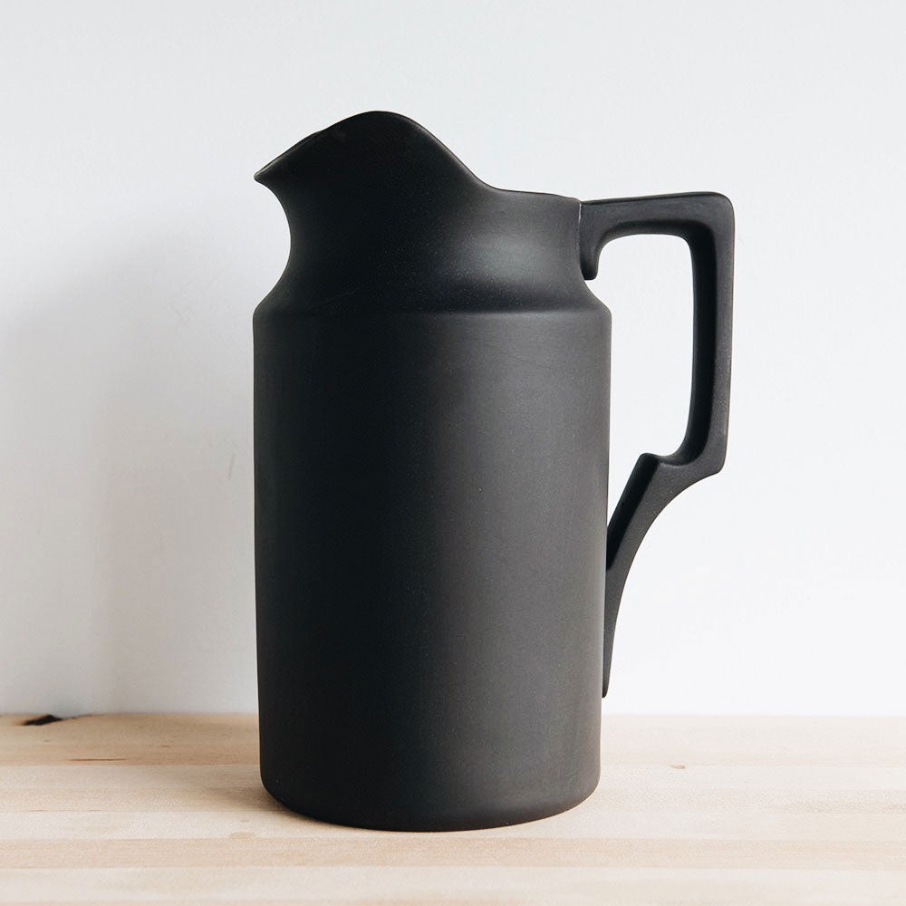 Premium Black Stoneware Pitcher - Handcrafted Ceramic Water Jug for Kitchen, Dining & Home Decor - Perfect for Iced Tea, Lemonade & Entertaining Guests
