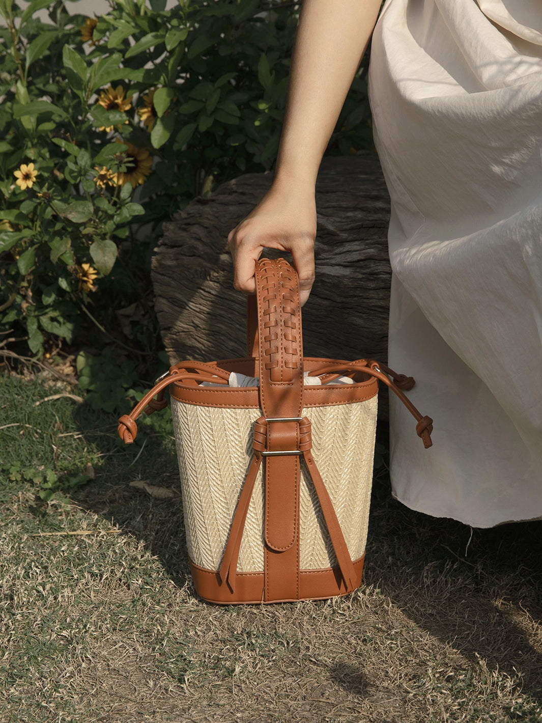 Stylish Marina Raffia Straw Bucket Bag for Women - Summer Beach Tote, Boho Chic Handbag for Travel, Shopping & Outdoor Activities