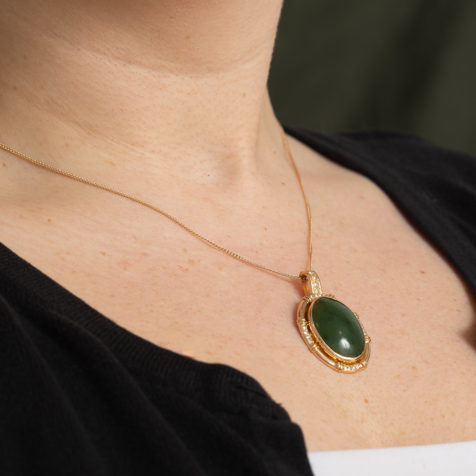 18.00ct Nephrite Jade & 0.30ct Diamond Pendant Necklace - Elegant Jewelry Gift for Women - Perfect for Weddings, Anniversaries & Special Occasions