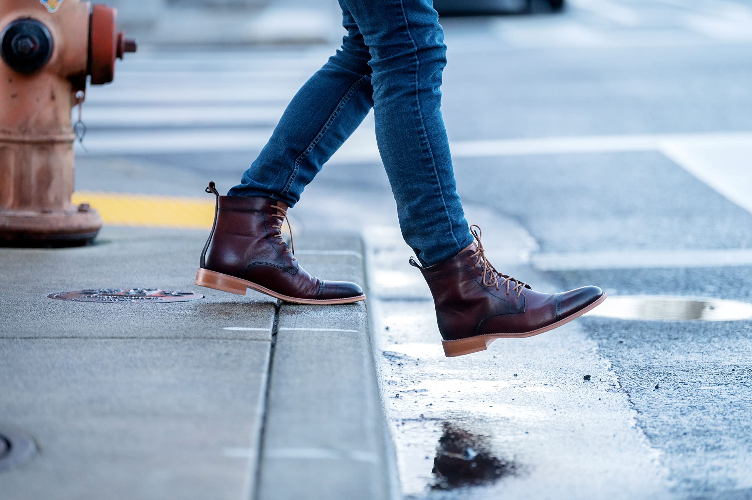 Stylish Men's Oxford Dress Boots for Business & Formal Events - Lace-Up Leather Shoes with Studded Wood & Rubber Outsole - Perfect for Office, Weddings & Professional Occasions