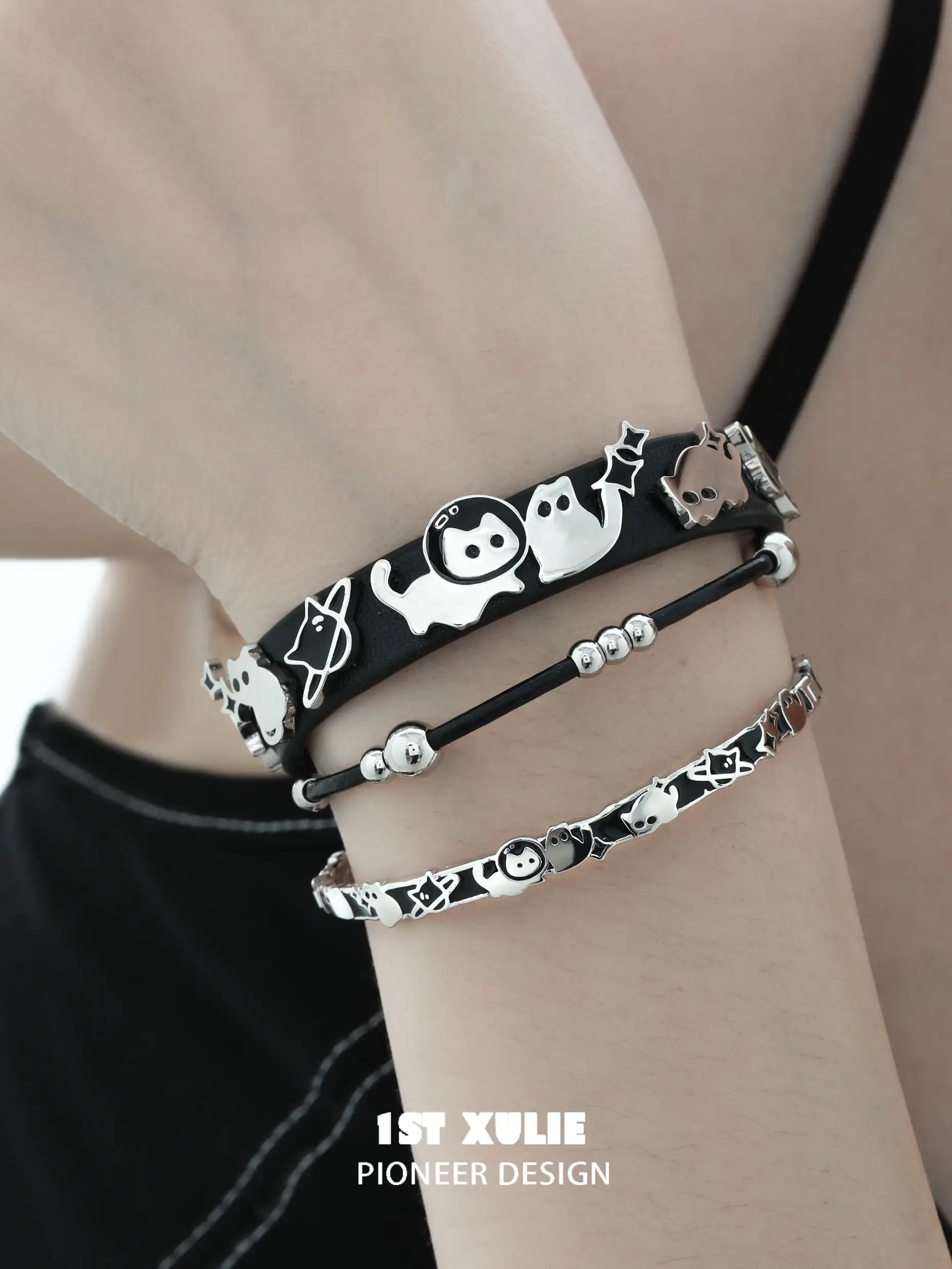 Handcrafted S925 Sterling Silver Black Cat Ghost Epoxy Coating Chain Bangle Bracelet - Perfect for Halloween, Gothic Fashion & Witchy Jewelry Lovers