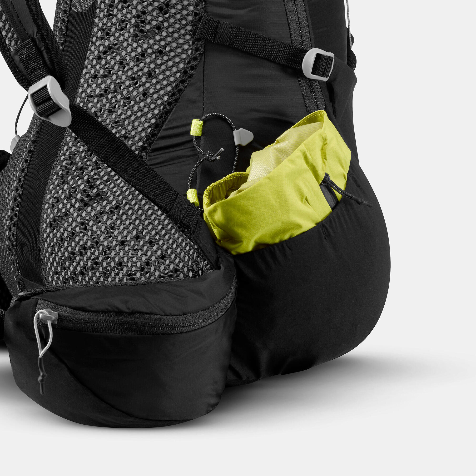 Quechua FH500 17L Lightweight Hiking Backpack - Water-Resistant Daypack for Outdoor Adventures, Camping & Travel | Perfect for Hiking, Trekking & Daily Commute