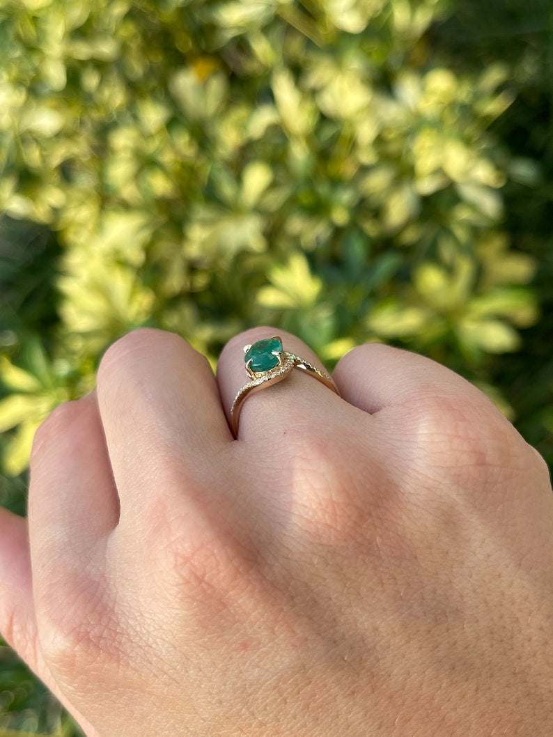 1.80tcw 14K Yellow Gold Twisted Shank Oval Cut Emerald & Diamond Accent Bypass Ladies Ring - Elegant Wedding, Engagement & Anniversary Jewelry Gift for Women