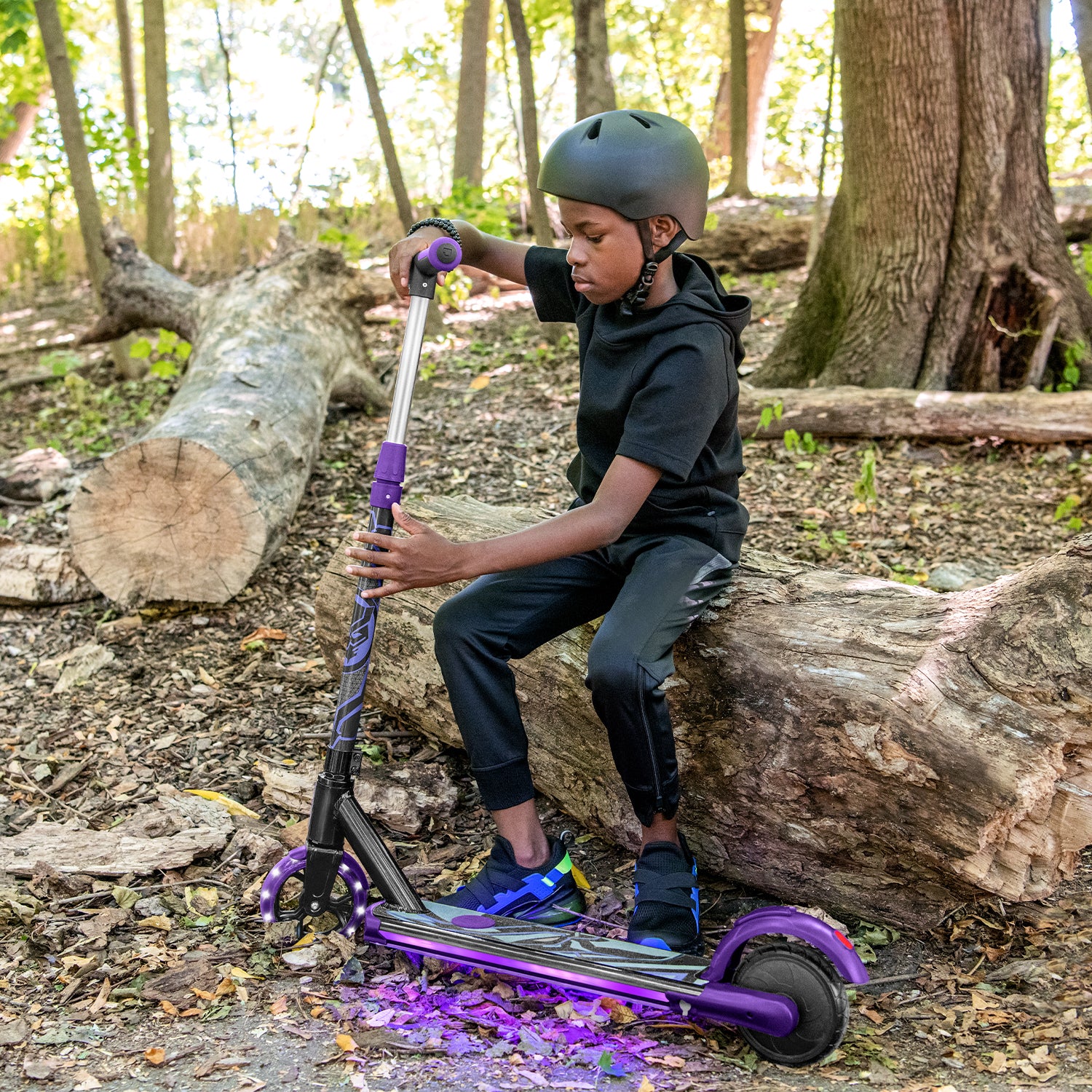 Marvel Black Panther Kids Electric Scooter - 3 Wheel LED Light Up Scooter for Boys & Girls Ages 5-12 - Perfect for Outdoor Play, Commuting to School & Neighborhood Adventures