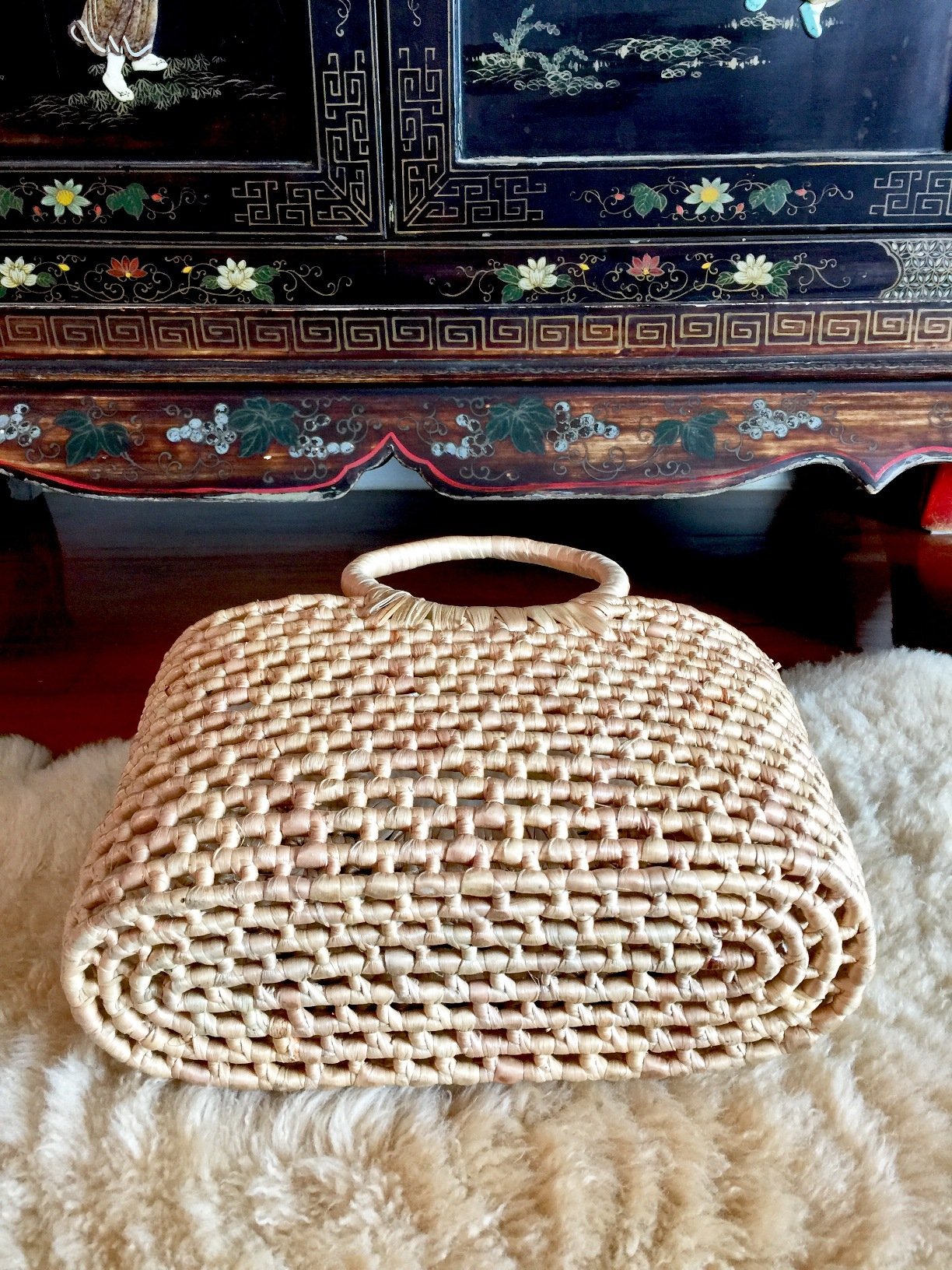 Medium Straw Basket Tote Bag - Natural Woven Beach Bag for Women, Summer Picnic, Shopping & Outdoor Activities | Eco-Friendly Handmade Straw Purse